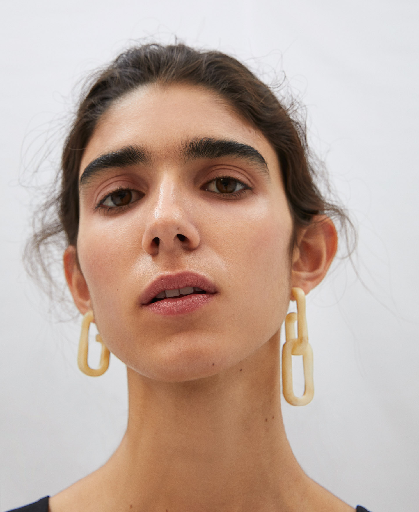 Author's resin chain link earrings image number 3