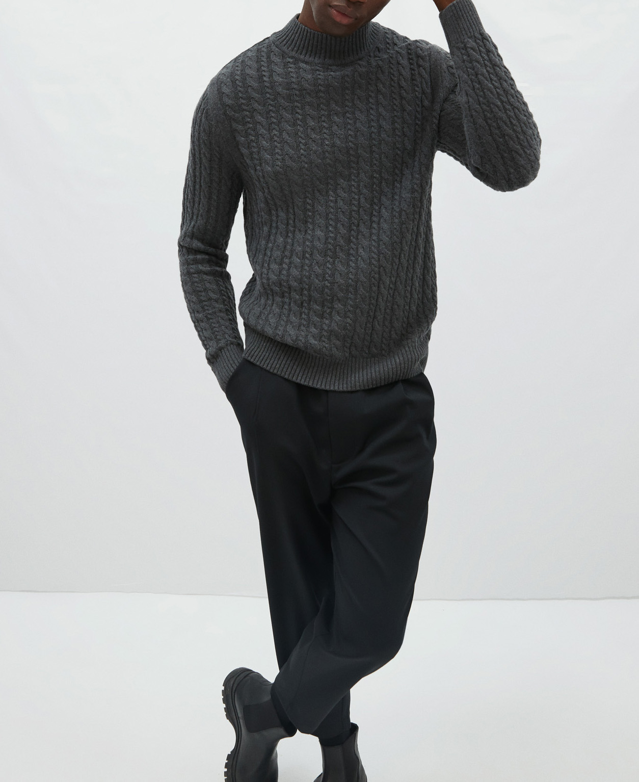 Cotton and wool eights sweater image number 0