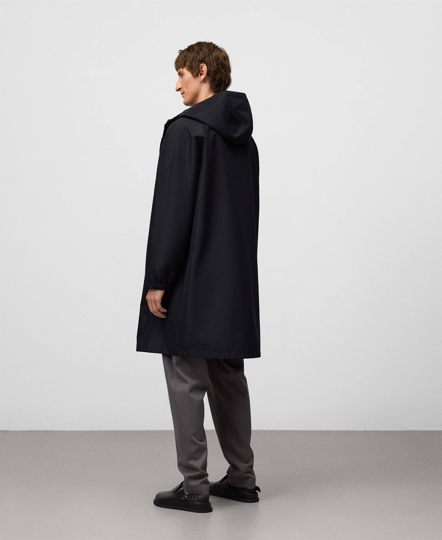 Long hooded parka man image number 2