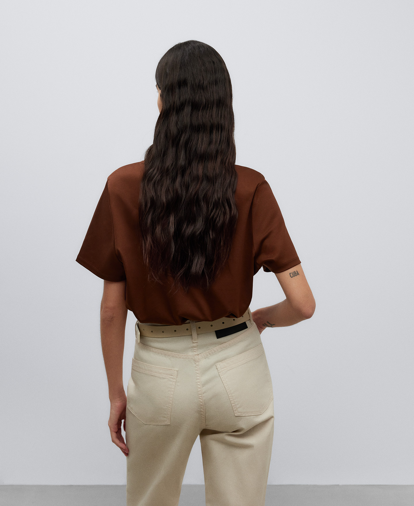 Cotton V-neck T-shirt woman image number 2