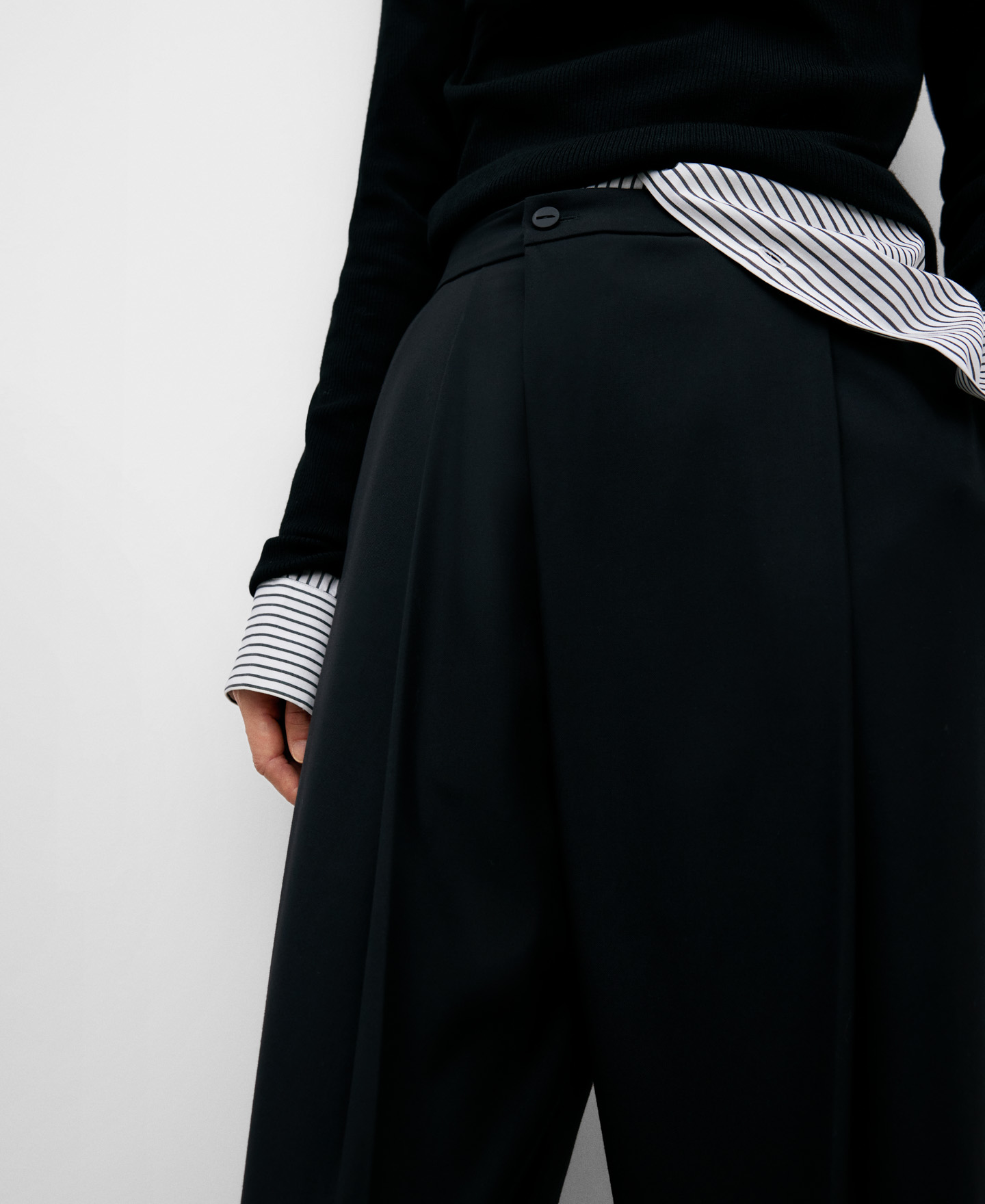 Wide leg straight trousers for women image number 3