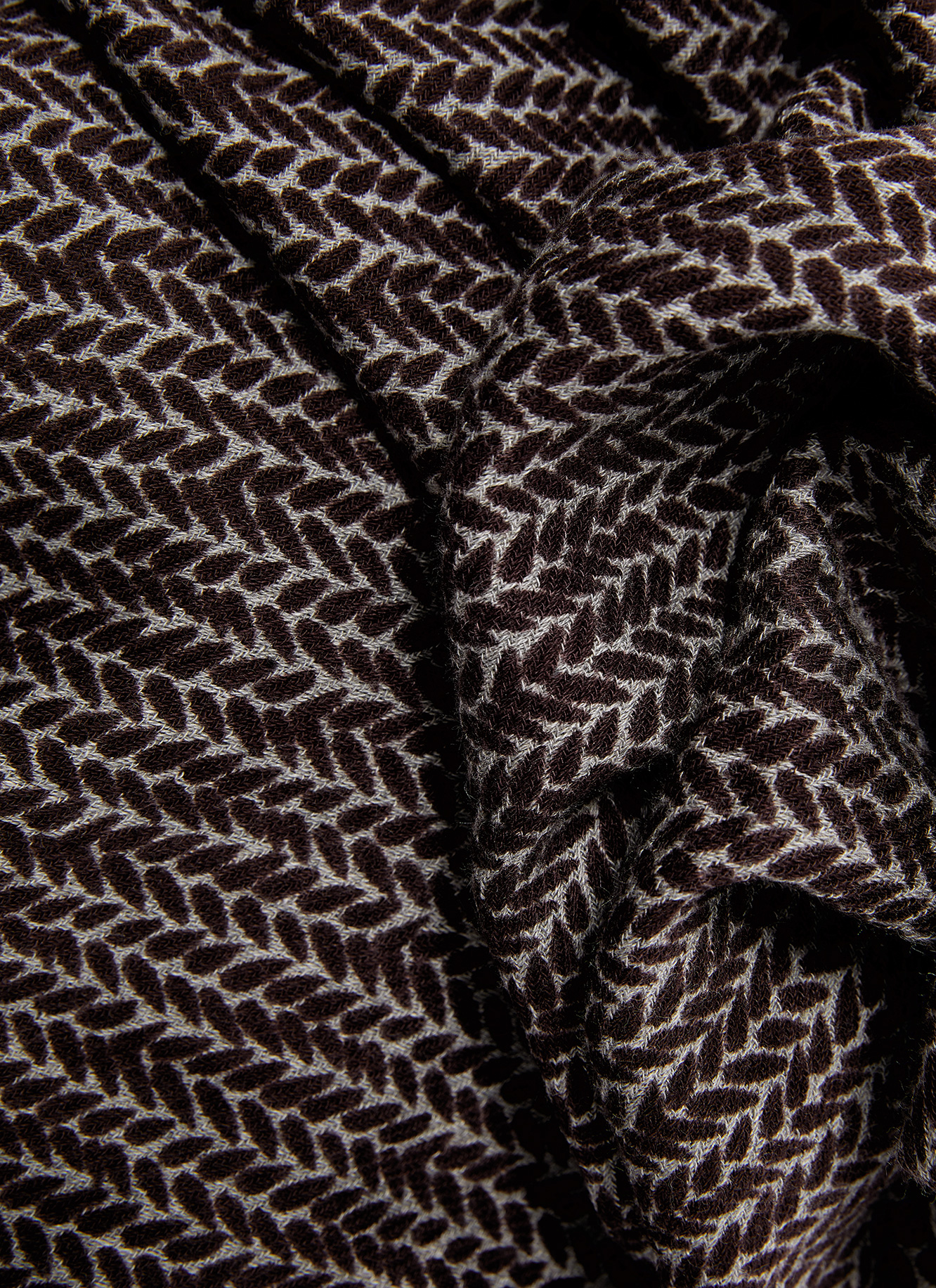 Cotton foulard with herringbone print image number 2