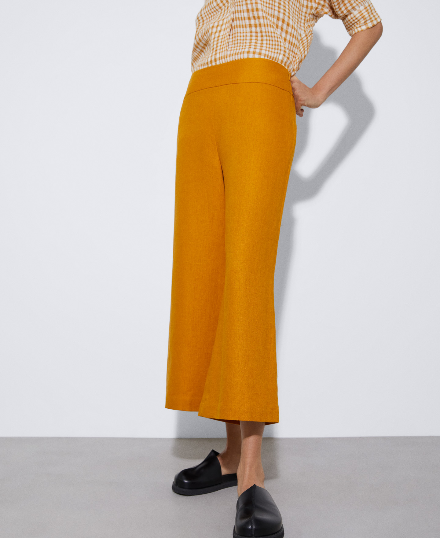 Pantalón culotte en lino responsable image number 0
