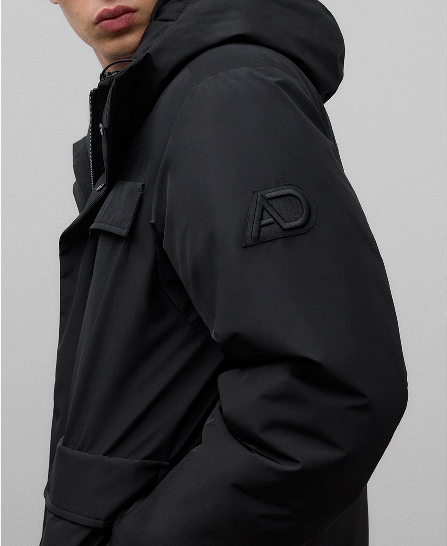 Chaquet&oacute;n acolchado capucha hombre image number 3