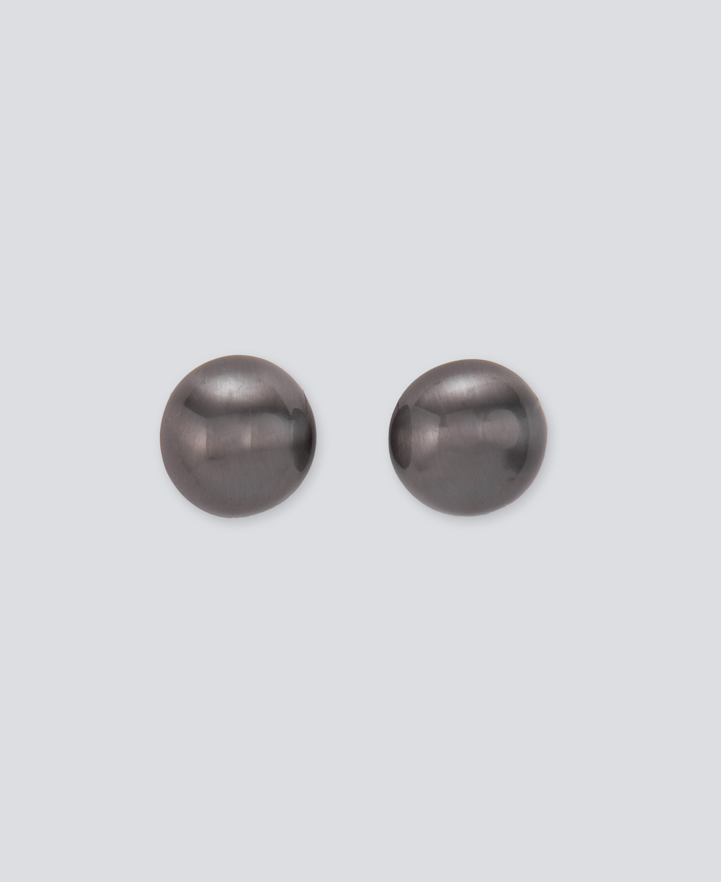 Half-sphere metallic earrings image number 0