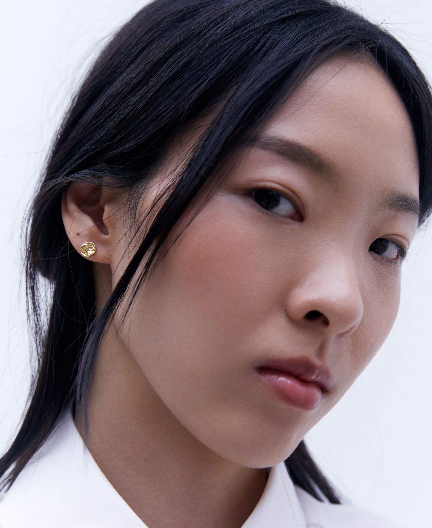 Basic coin earring image number 3