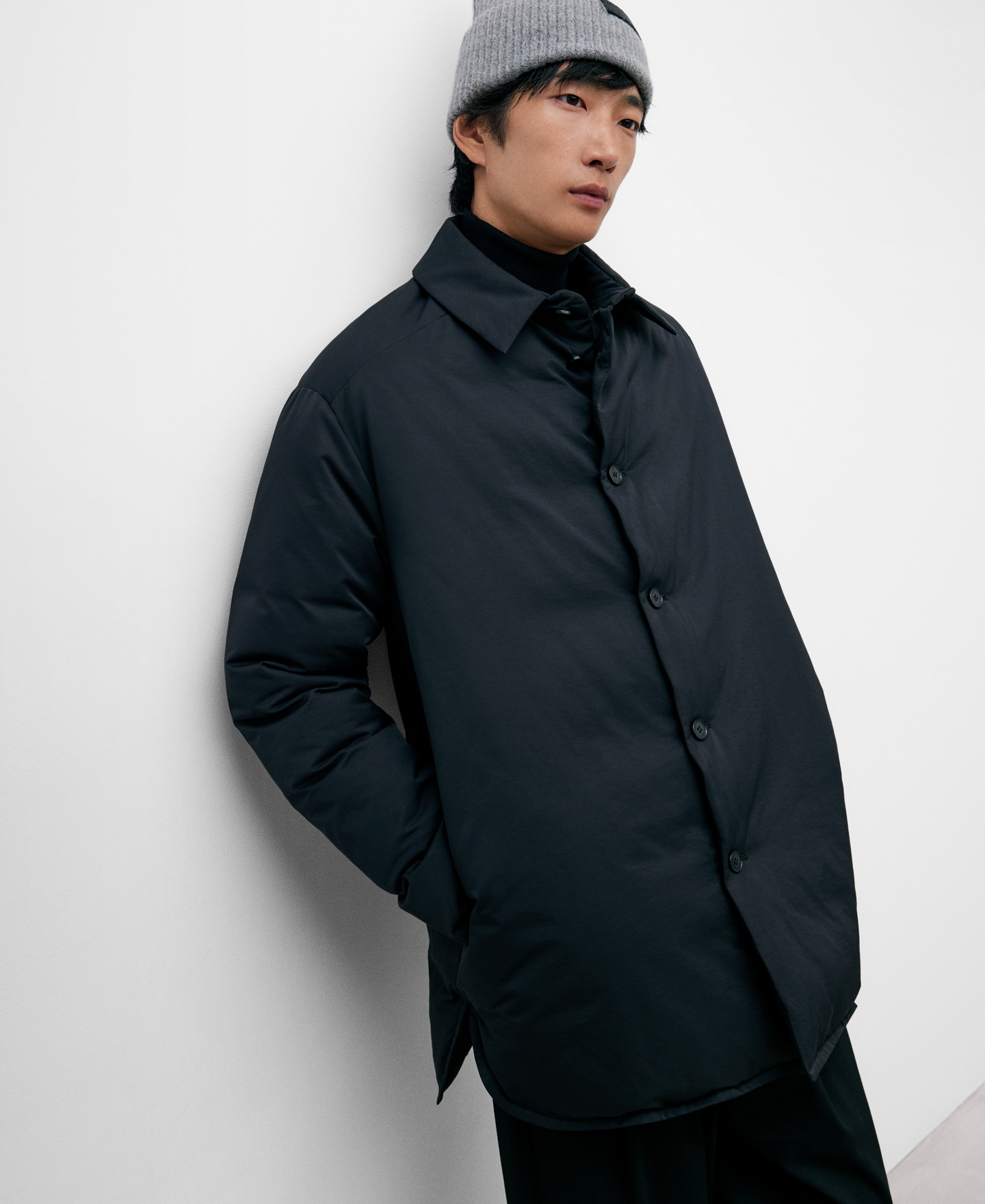 Black padded jacket for men image number 3
