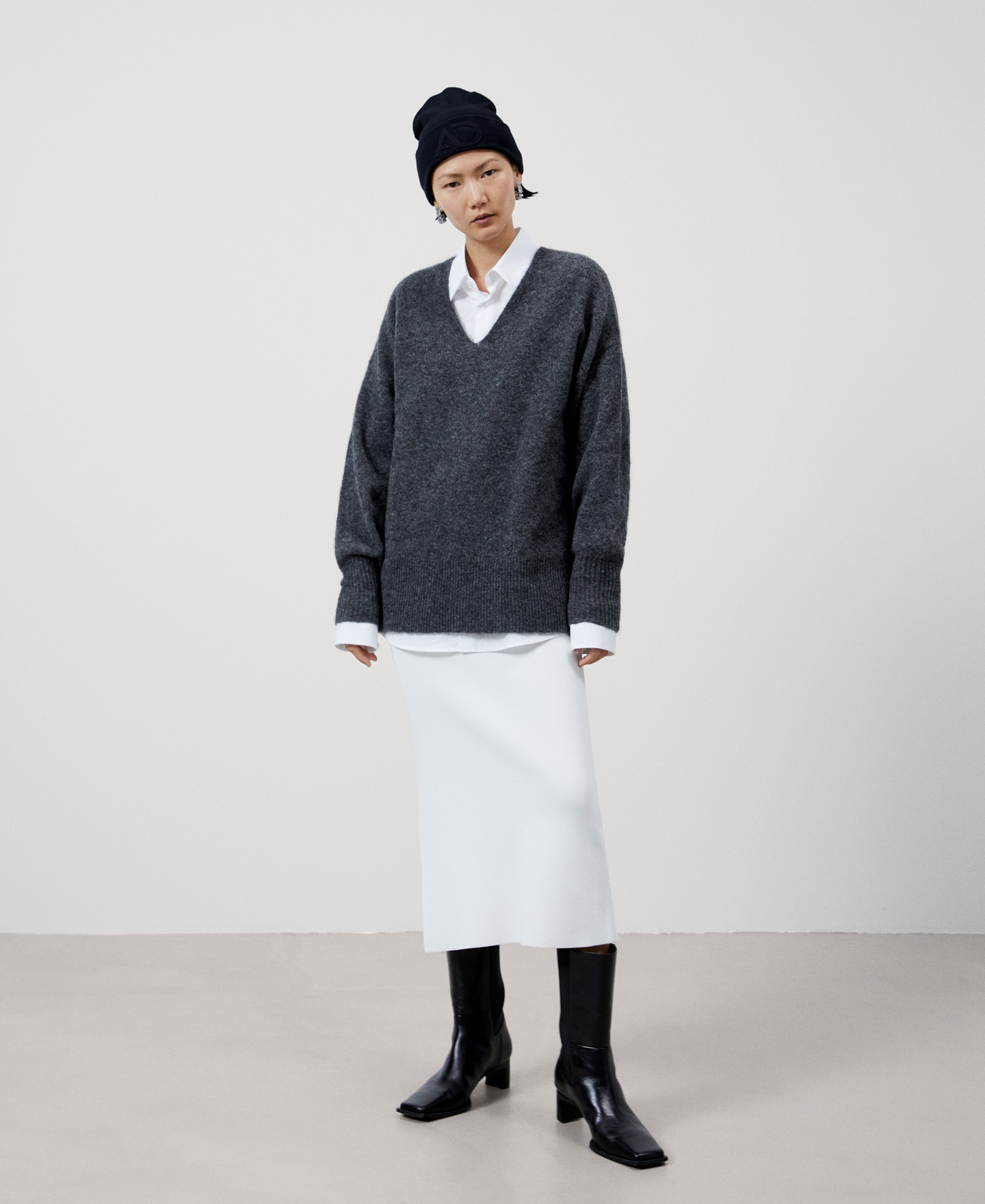 Jersey cuello pico en mohair image number 1