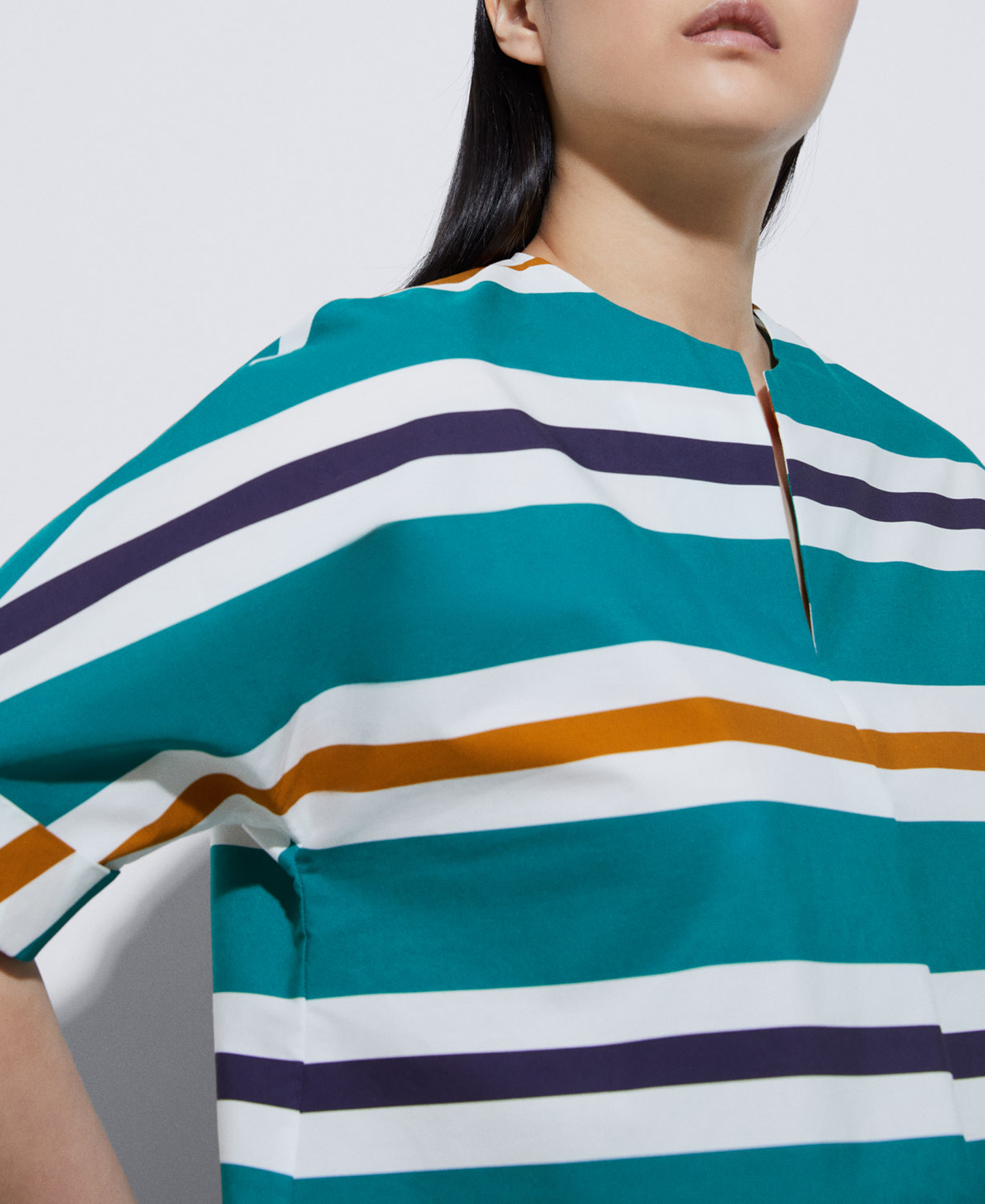 Blusa de rayas en algodón image number 3