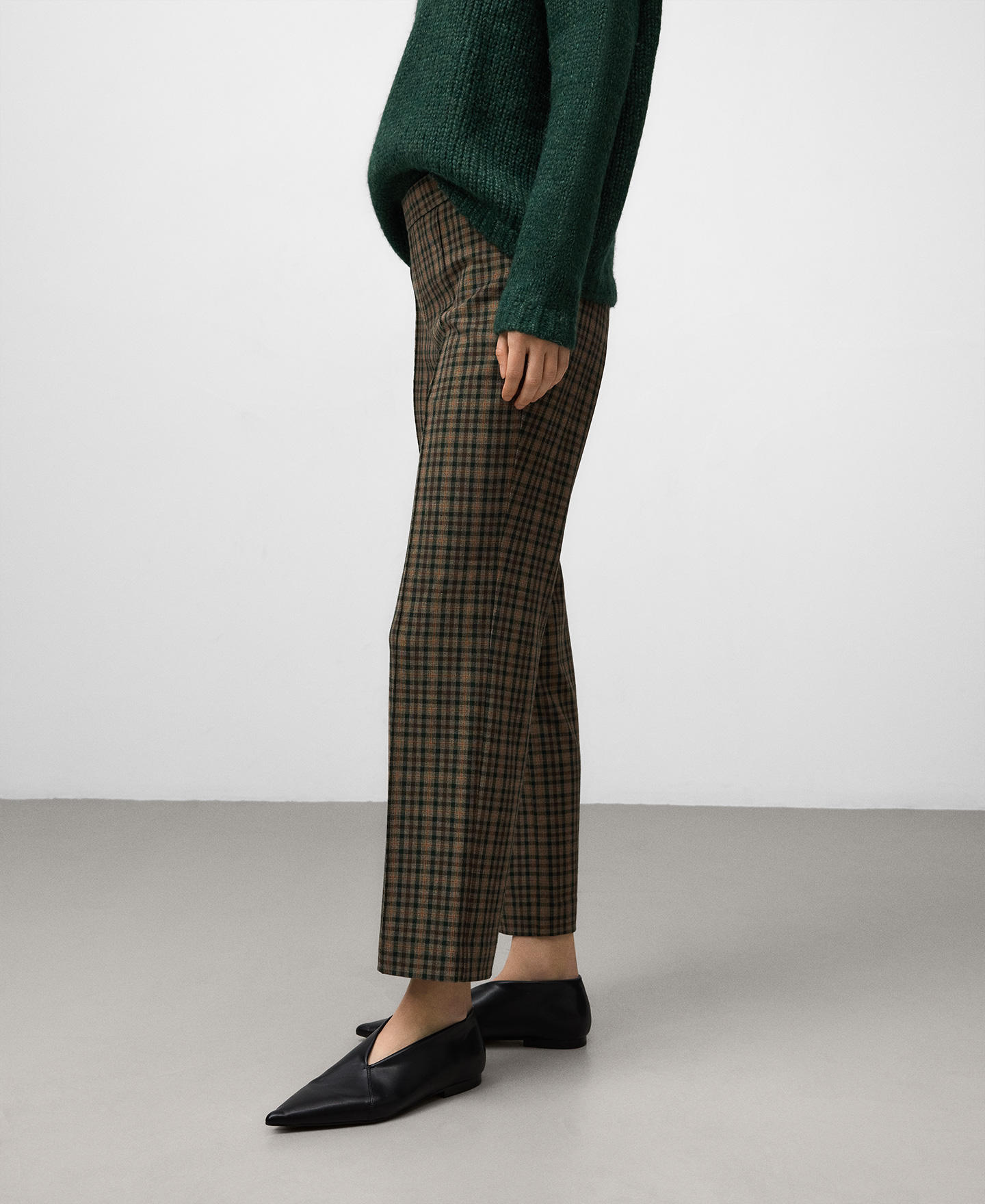 Pantalón slim fit cuadros mujer image number 0