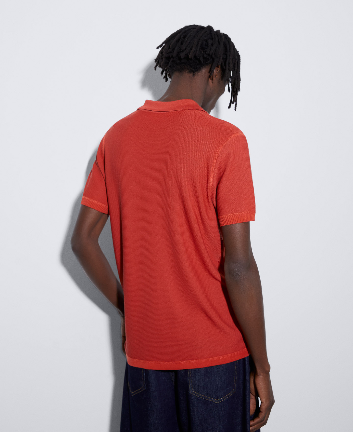 V-neck polo shirt image number 2