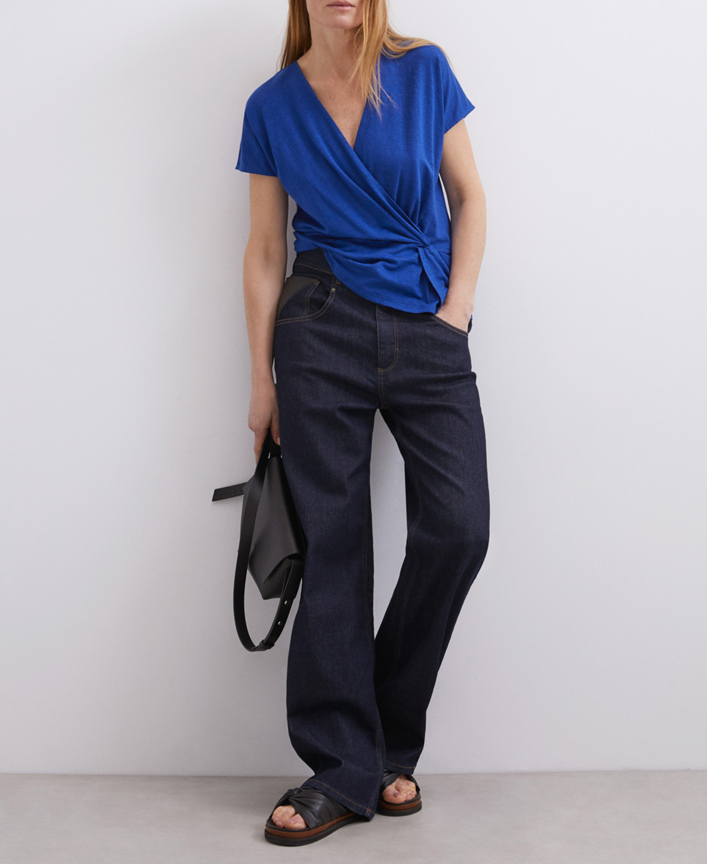 Stretch linen t-shirt image number 0