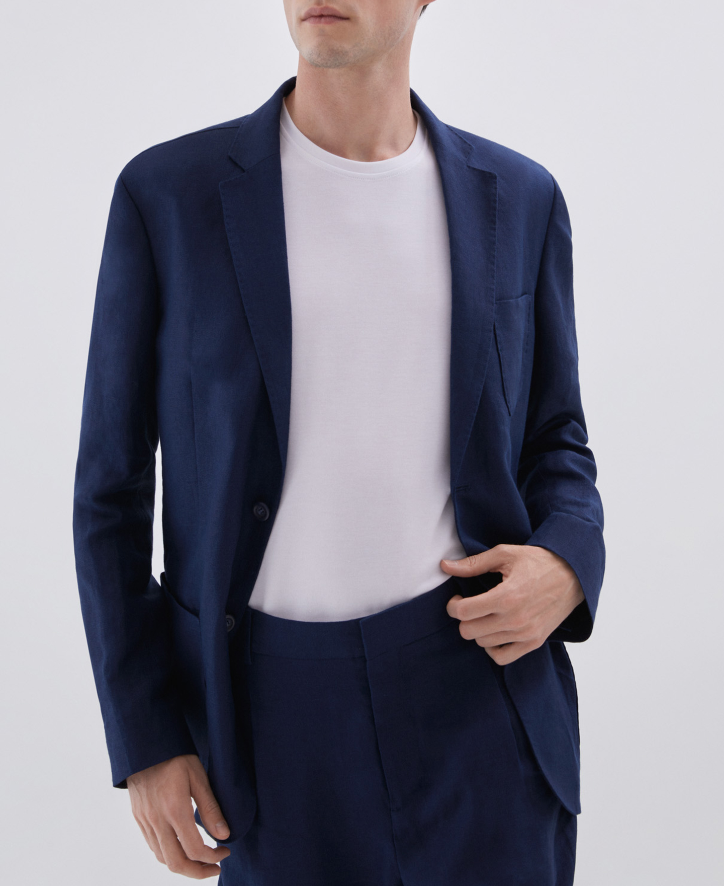 Chaqueta azul sastrería clásica image number 1