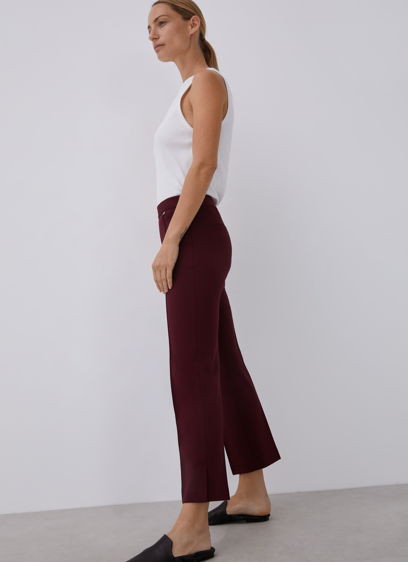Straight trousers with French seams image number 4