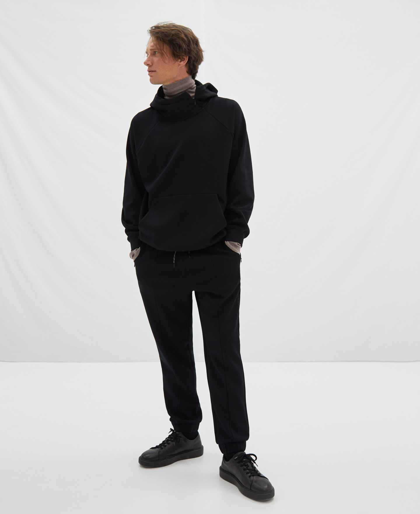 Viscose kangaroo hoodie image number 1