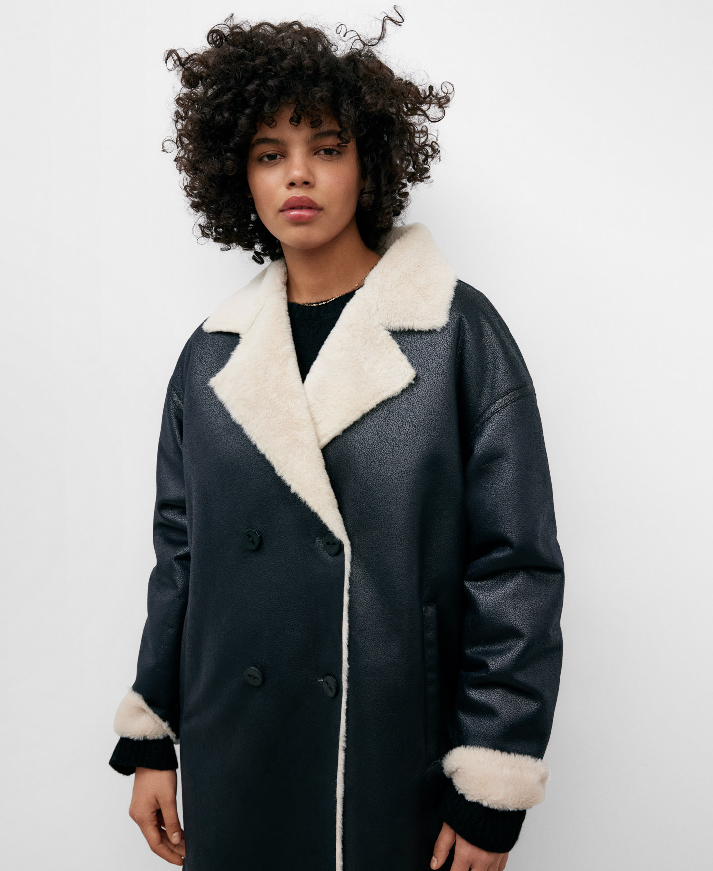 Black coat leather texture women image number 3