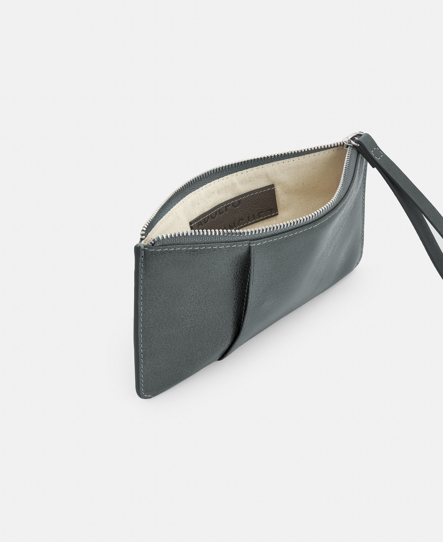 Large card holder in crackle leather image number 2