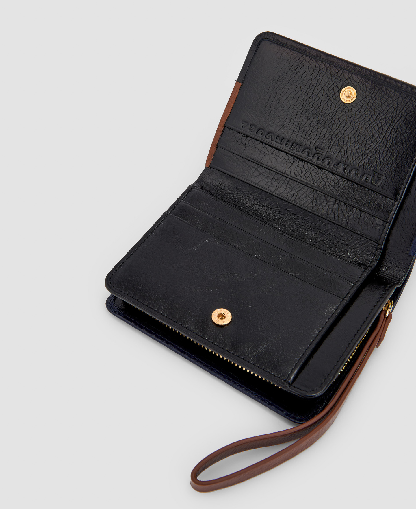 Cracked leather medium wallet image number 2