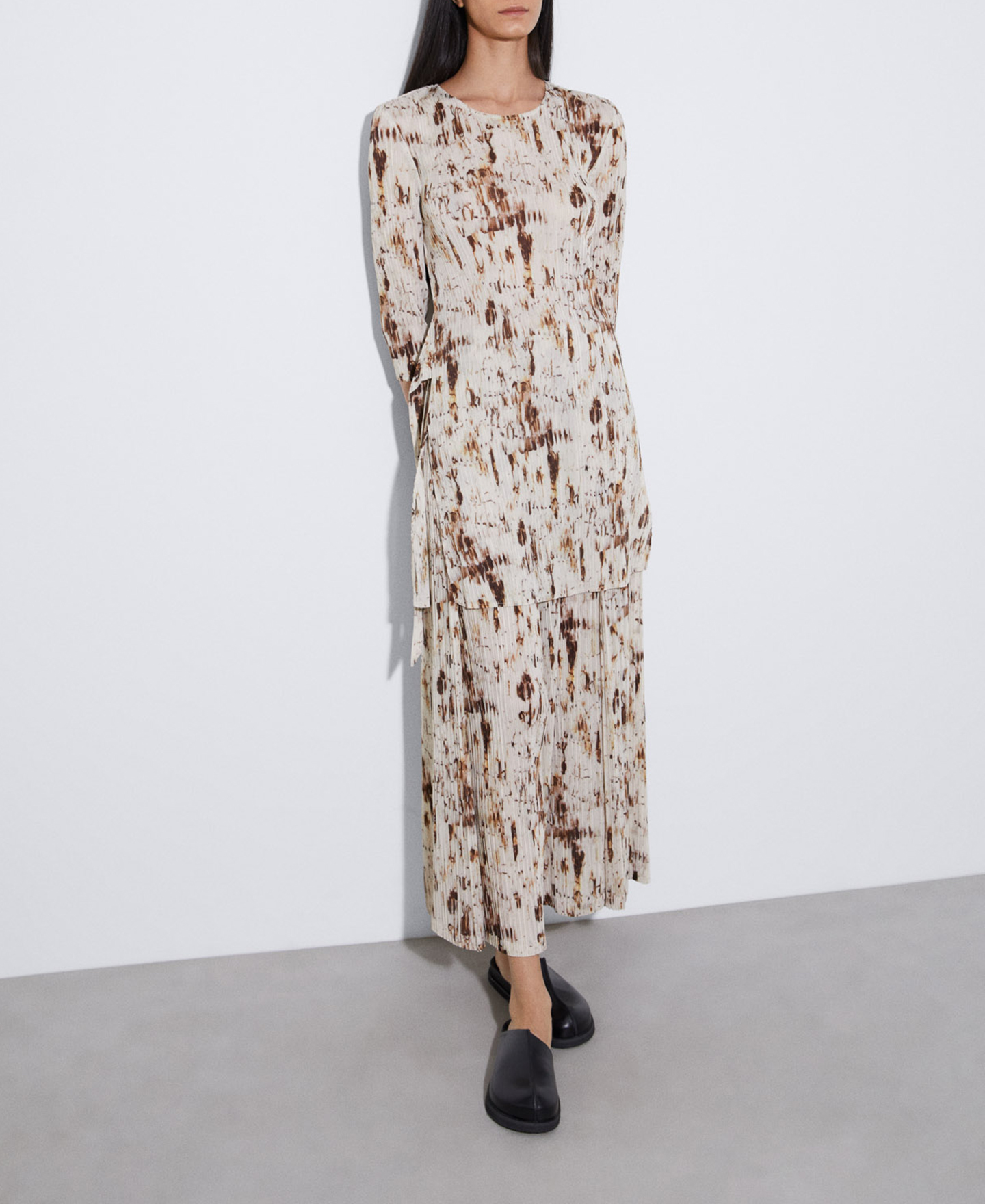 Recycled polyester crinkle blouse image number 1