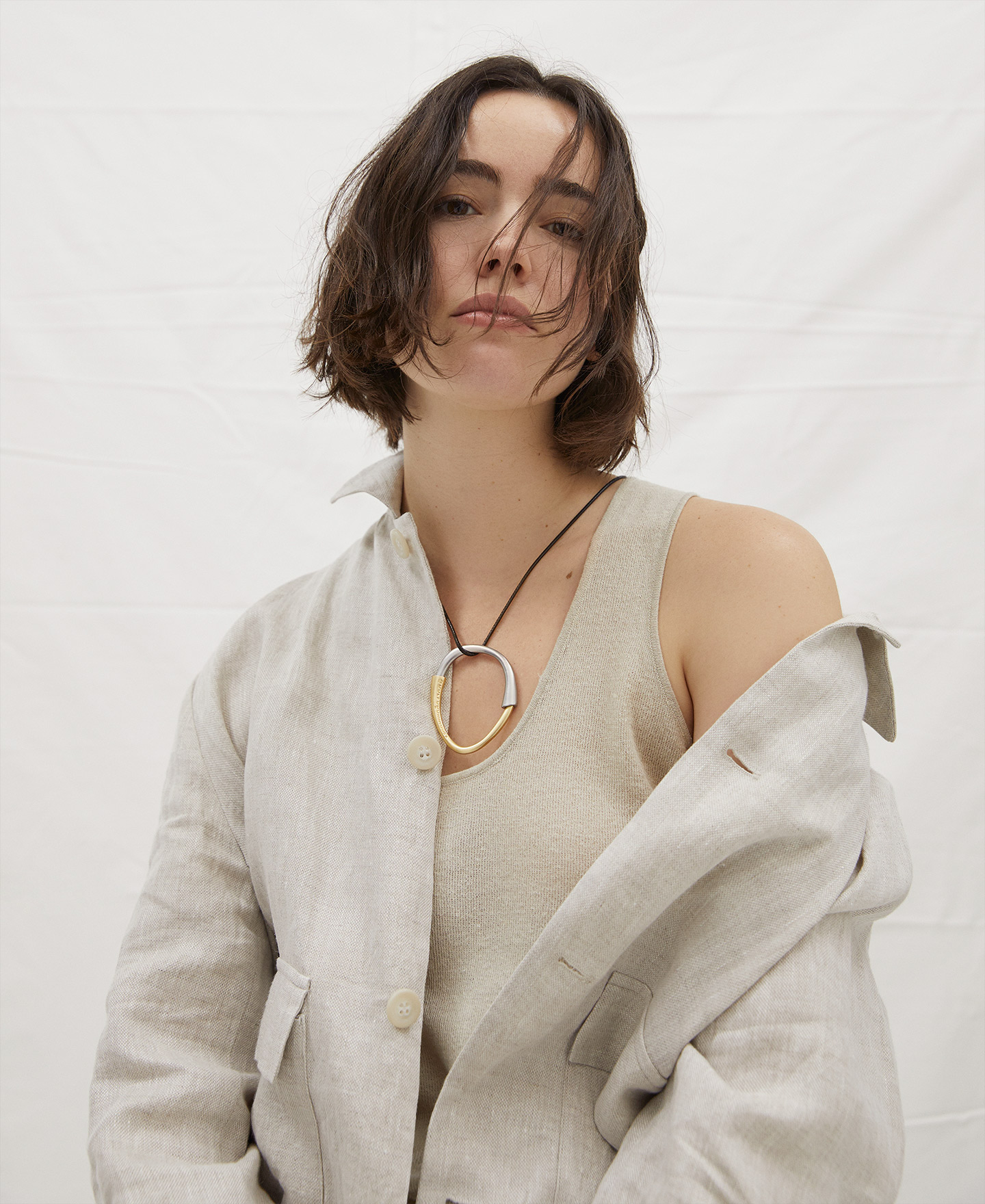 Matte double ring necklace image number 3
