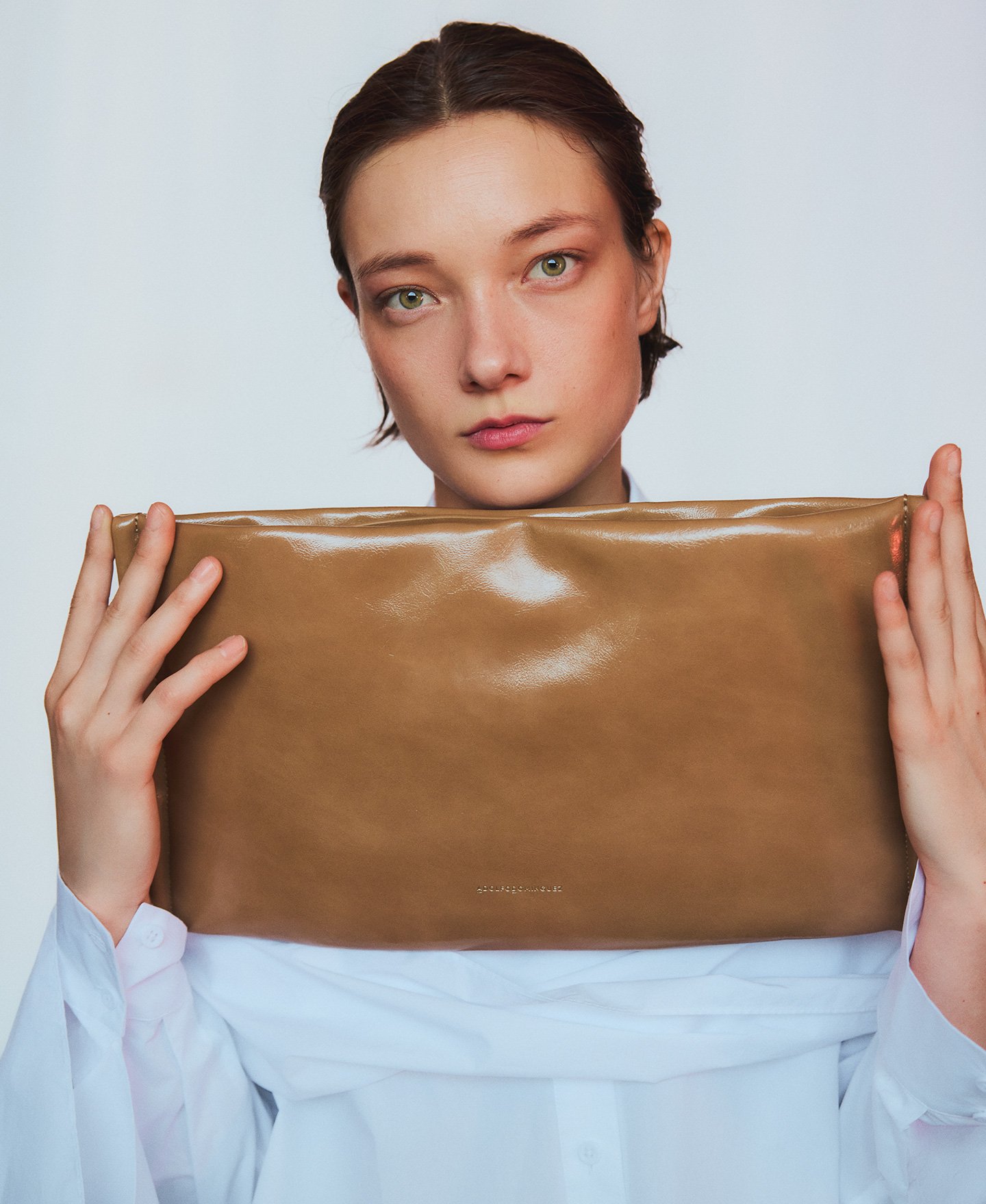 Leather-Non-Leather padded clutch woman image number 5