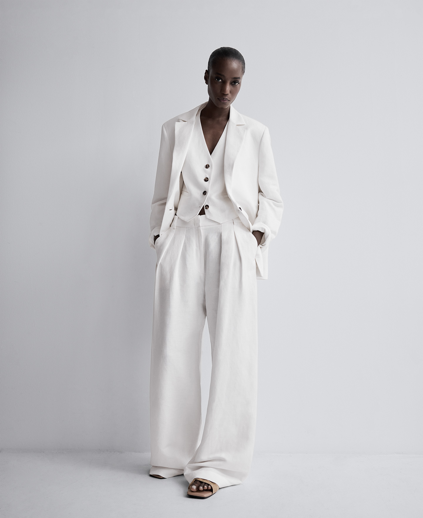 Linen blend tailored trousers woman image number 3