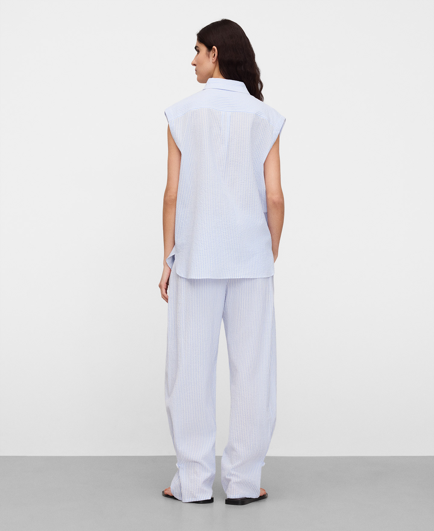 Seersucker striped barrel fit trousers image number 2