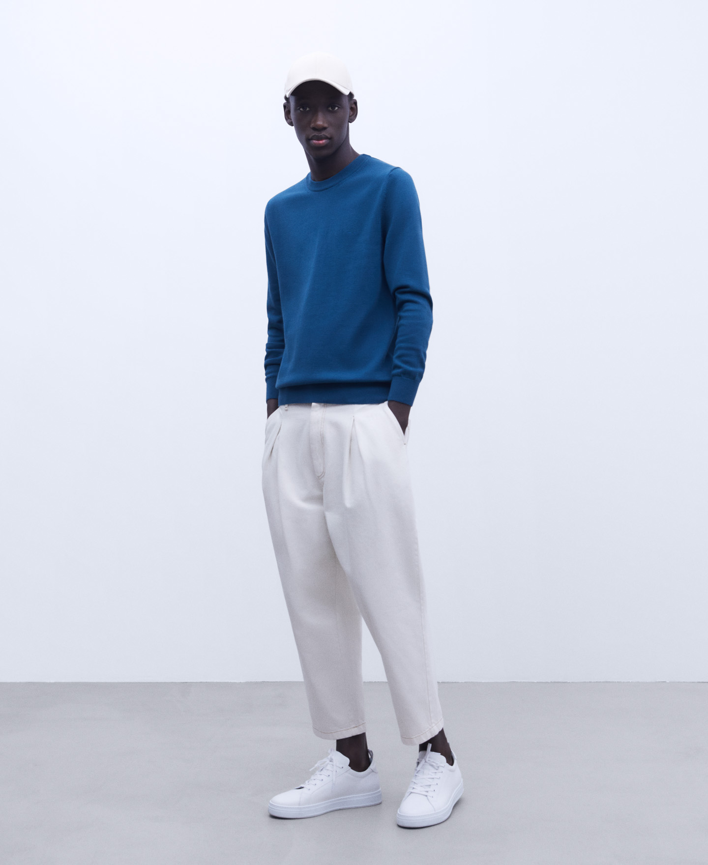 Organic cotton crew neck sweater image number 1