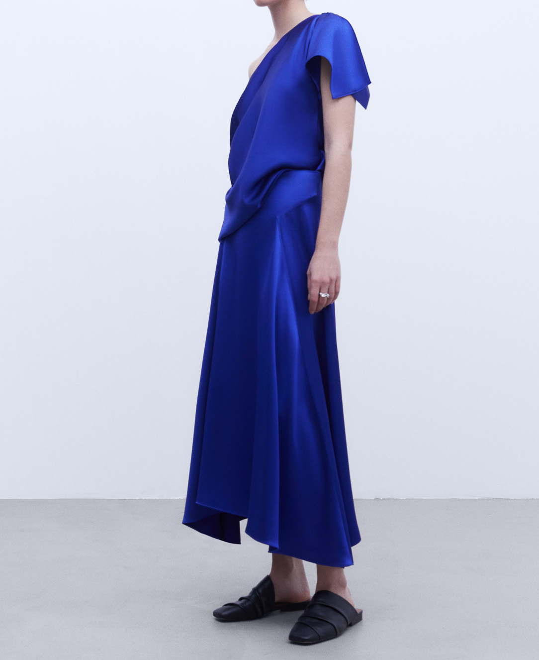 Midi skirt with godet image number 1