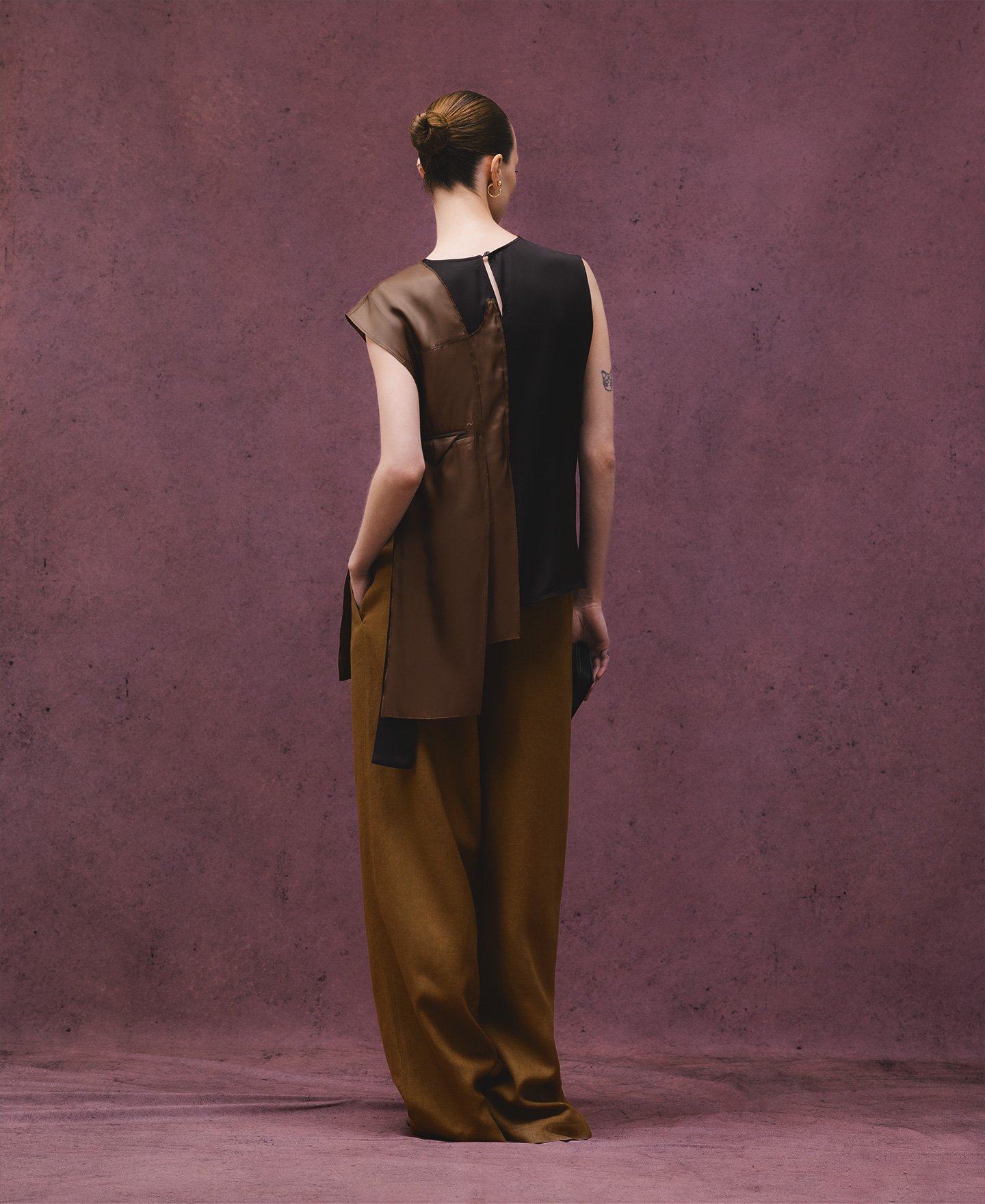 Top with overlay piece woman image number 2