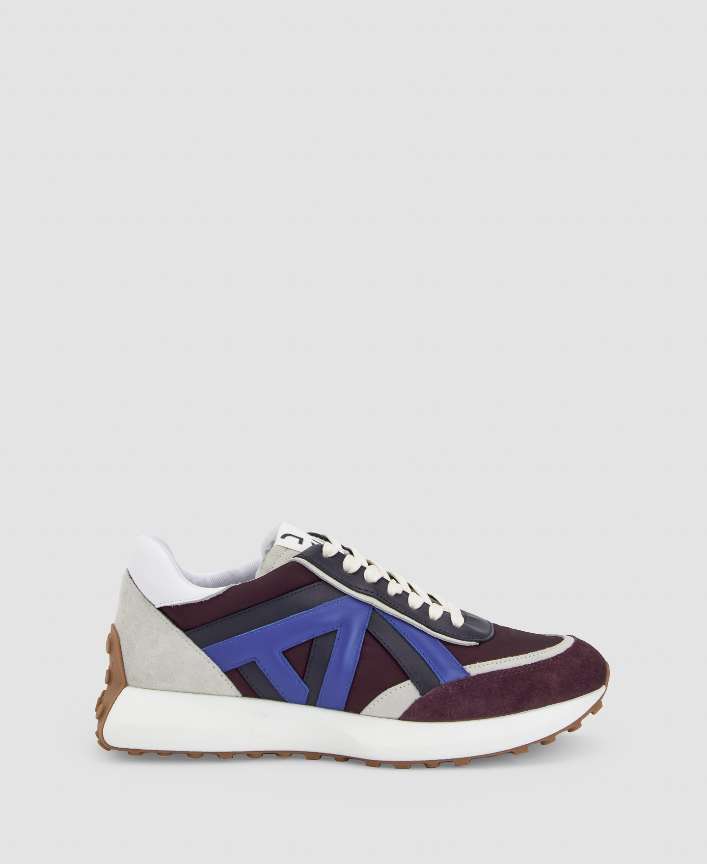 Zapatilla deportiva en ante y napa image number 0