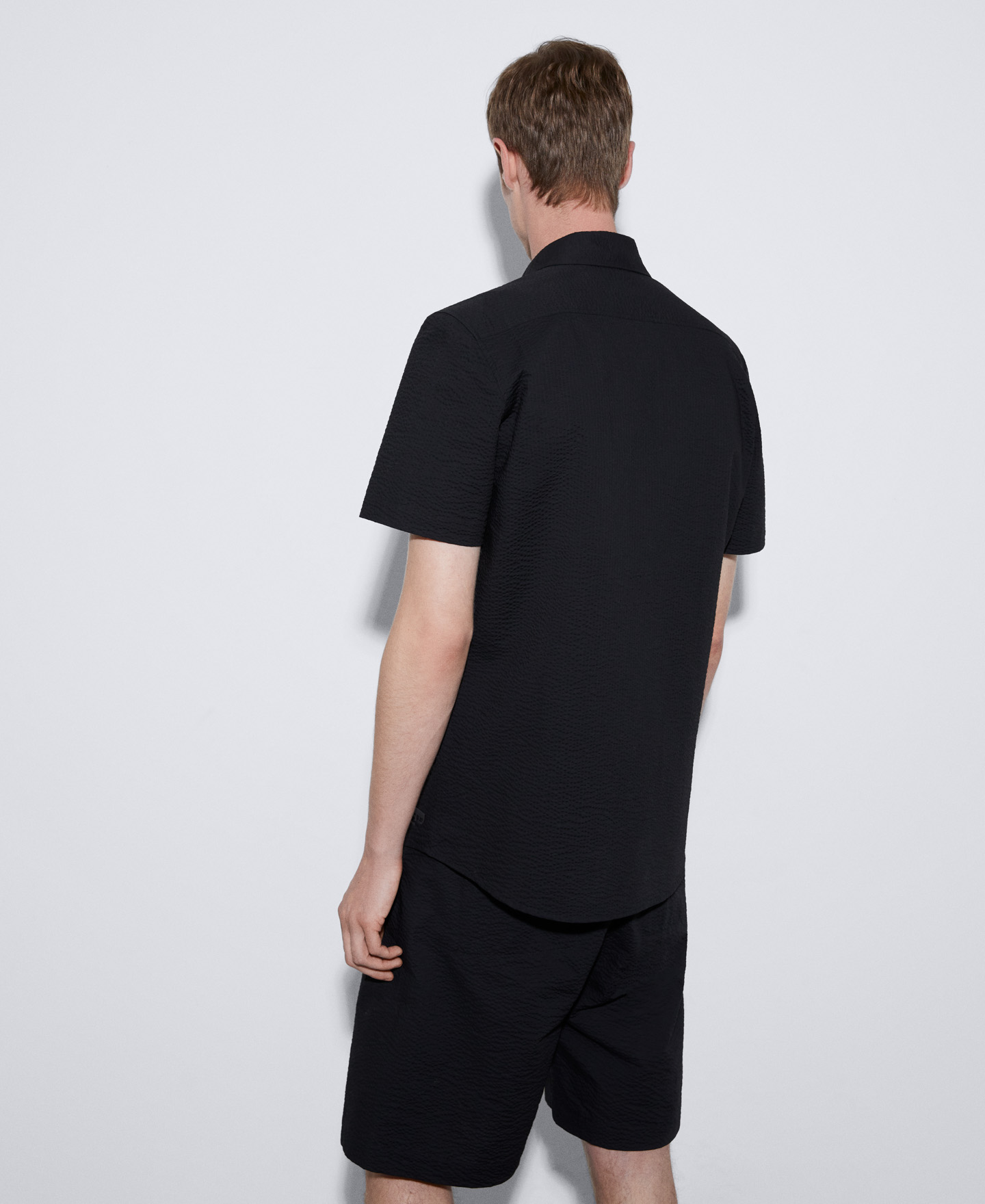 Cotton seersucker short sleeve shirt image number 2