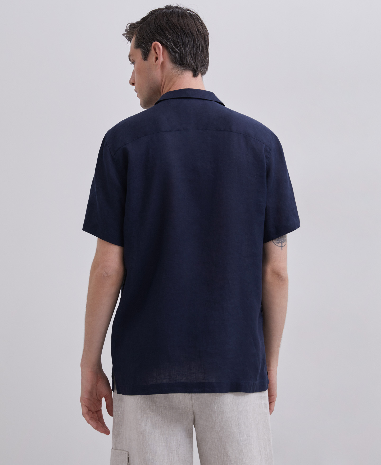 Blue short sleeve linen shirt image number 2