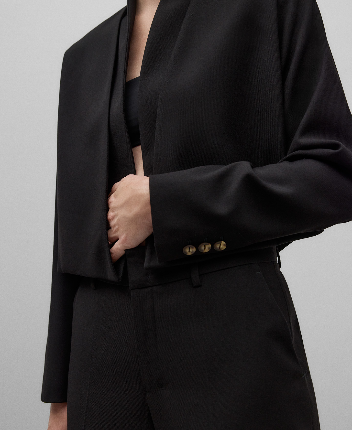 Blazer corta cuello tira mujer image number 3