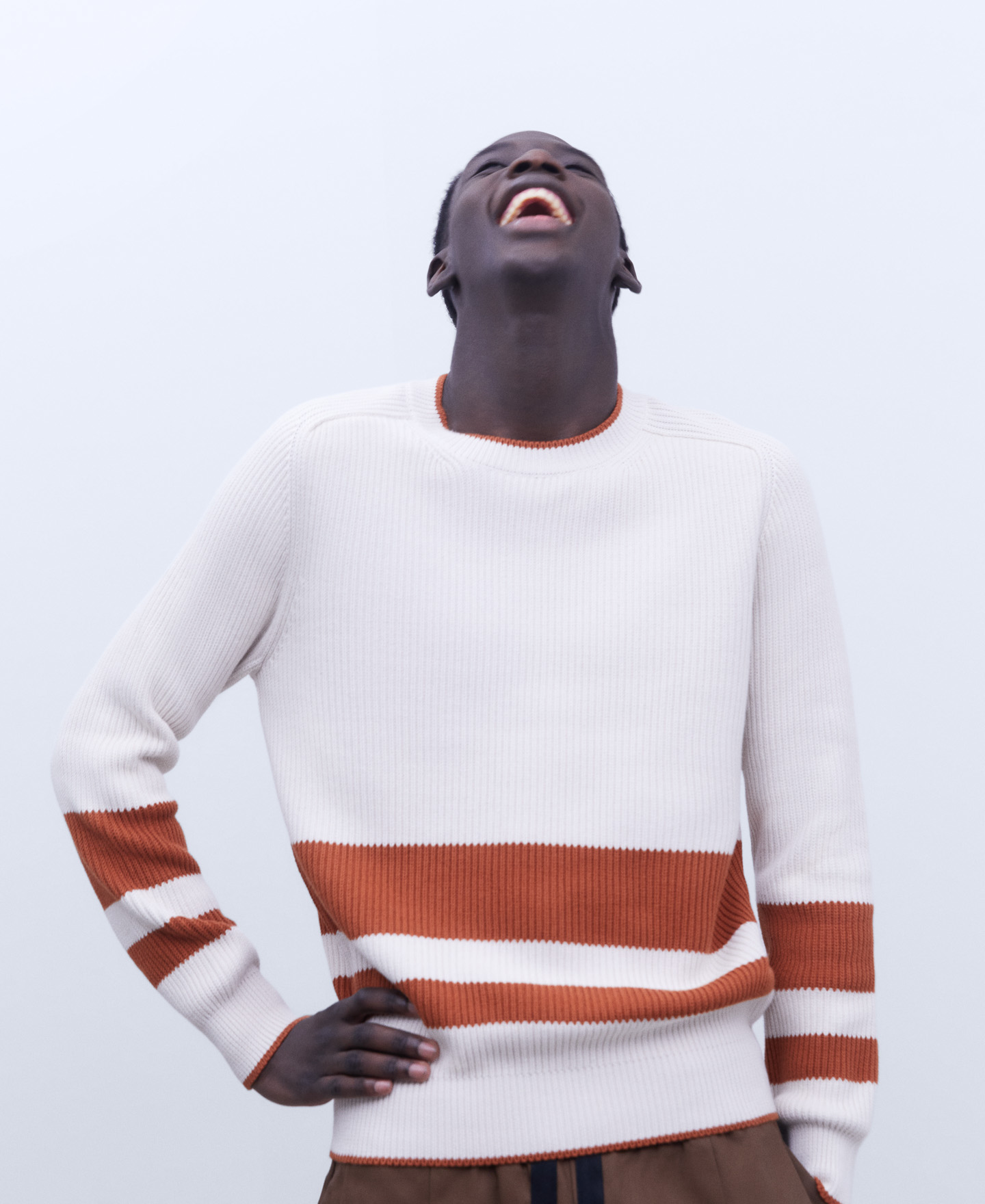 Cotton round neck sweater image number 4