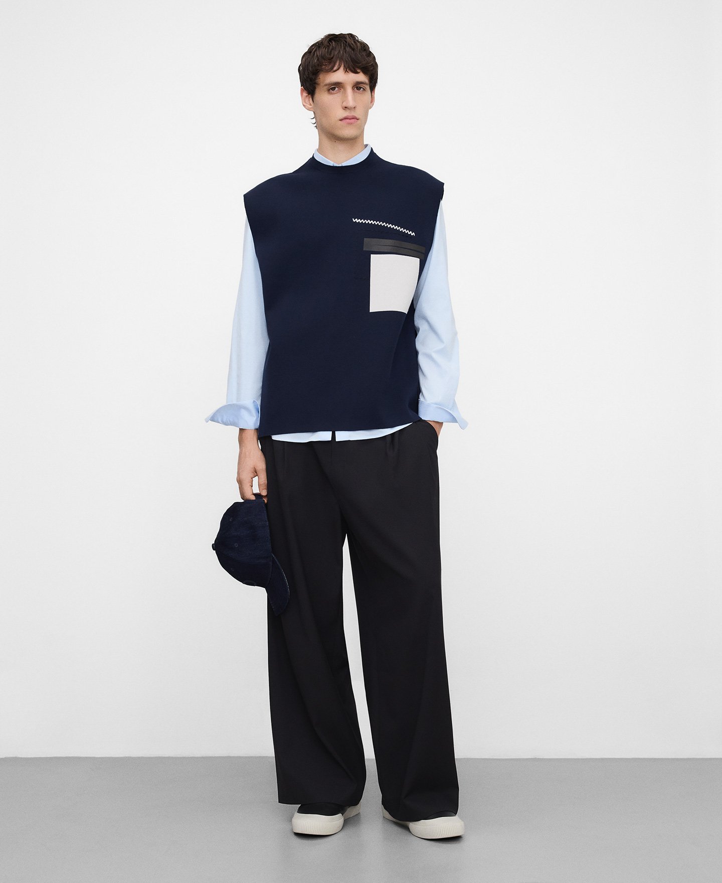 Intarsia knit vest man image number 1