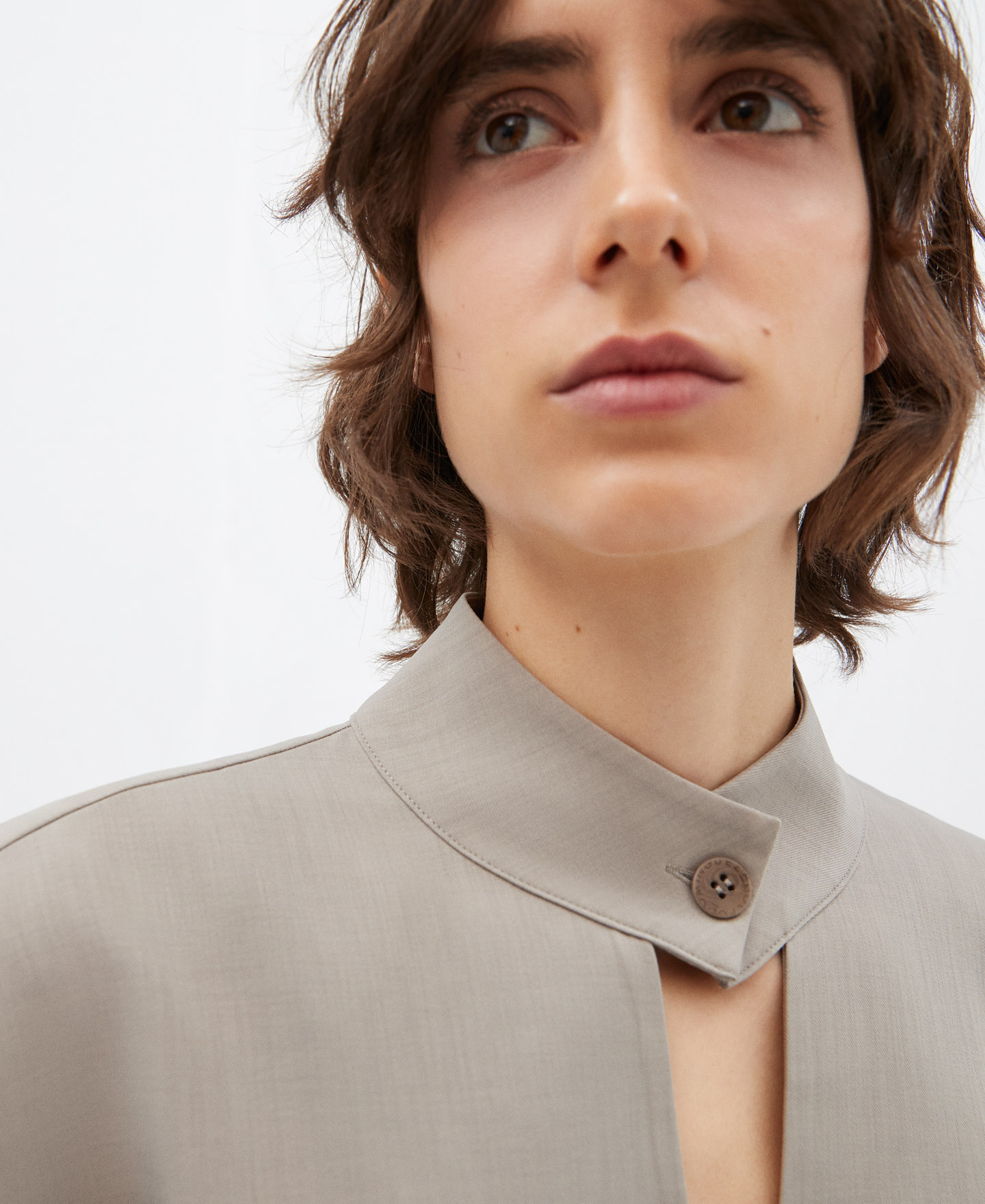 Blouse, mao neckline, V-neck image number 3