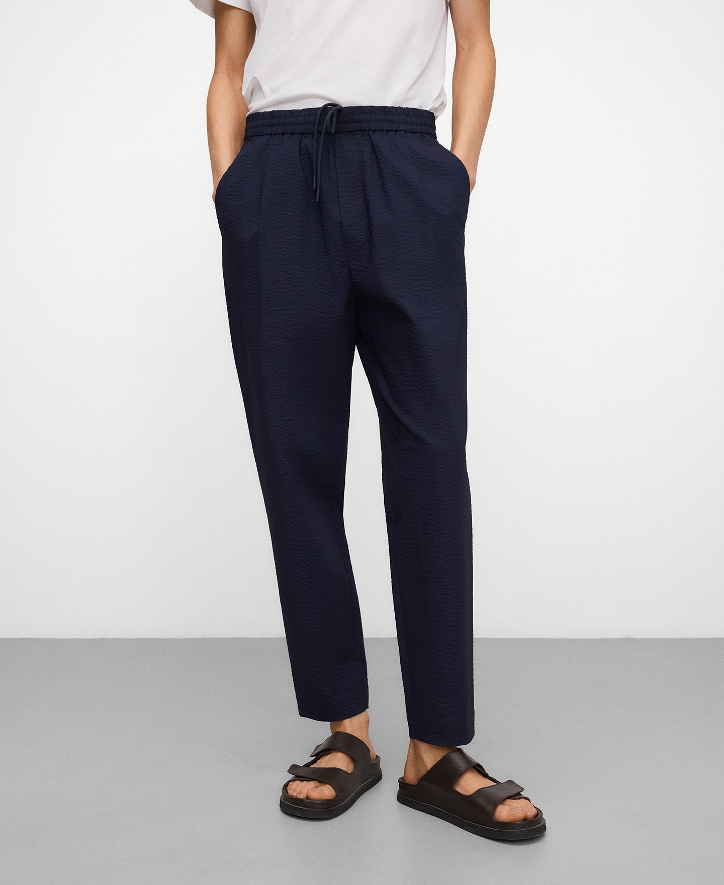 Pantal&oacute;n jogger seersucker algod&oacute;n image number 0