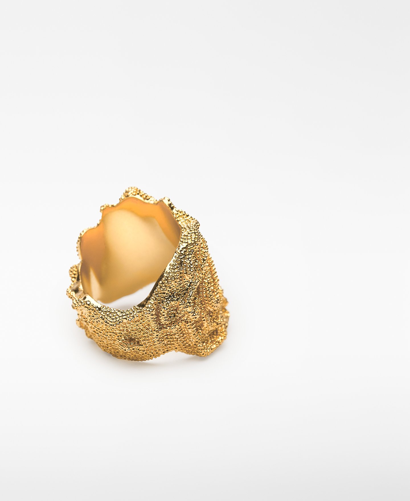 Anillo asimétrico textura mujer image number 2