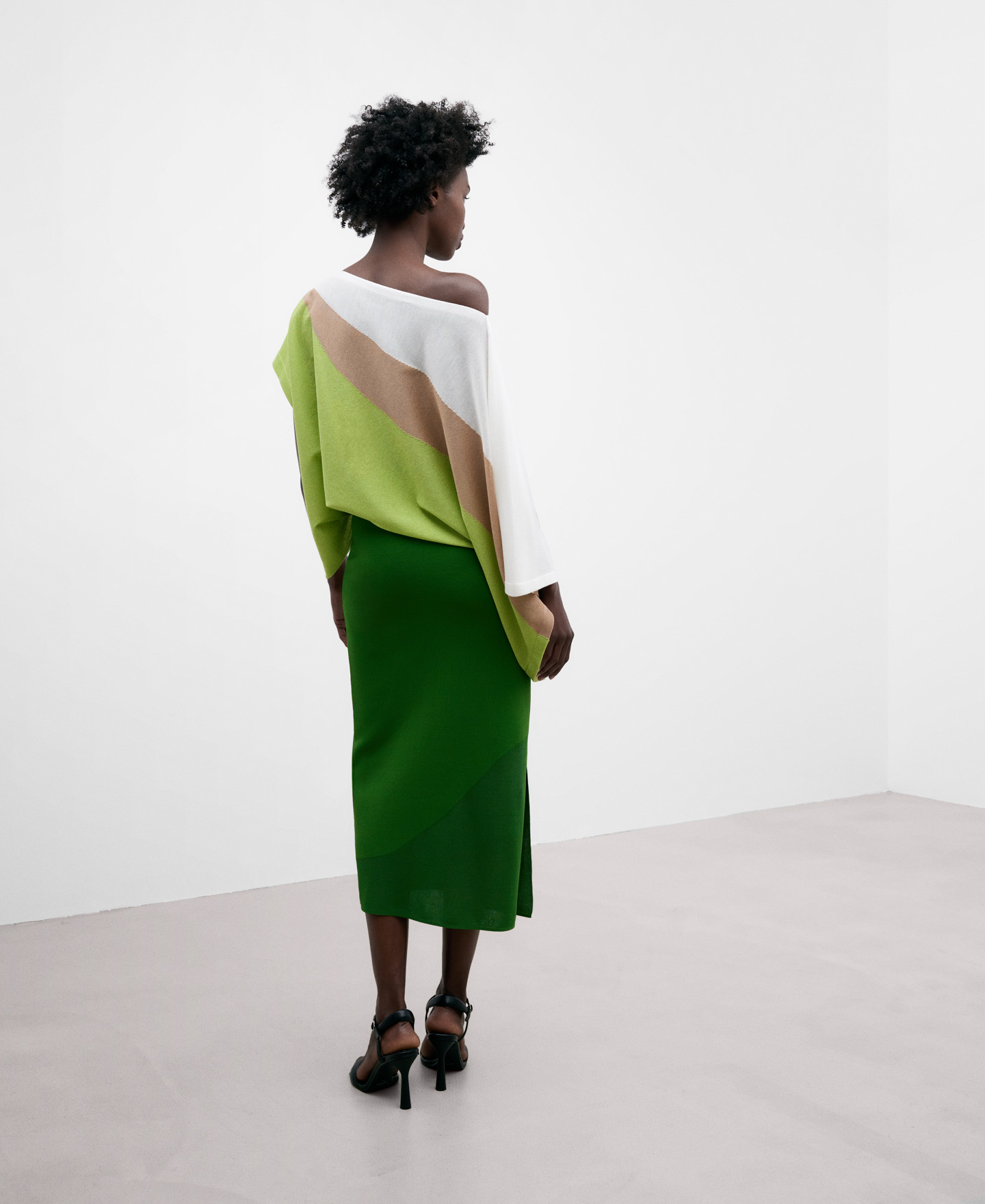 Jersey cuadrado intarsia tricolor image number 2