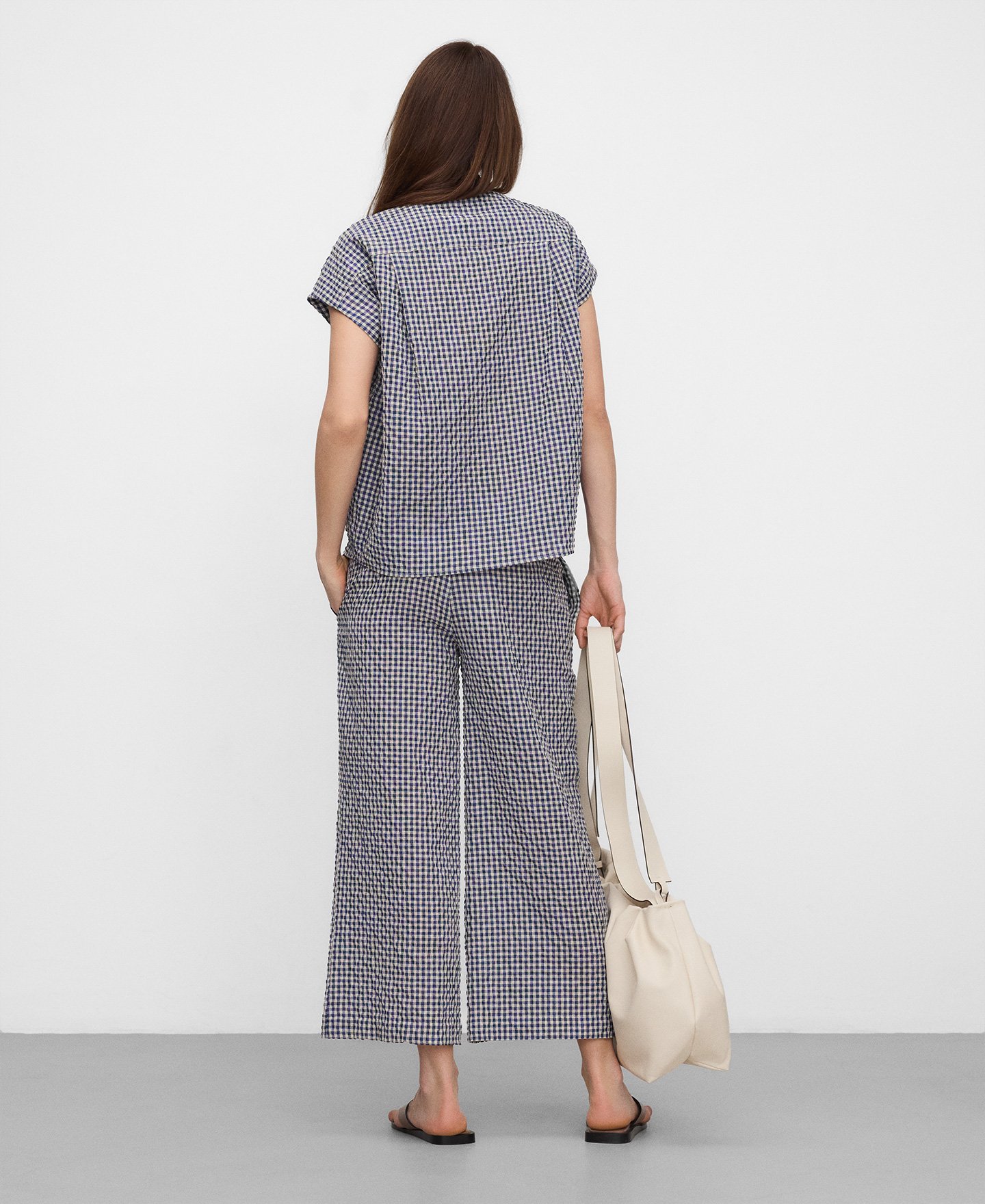 Gingham seersucker trousers image number 2