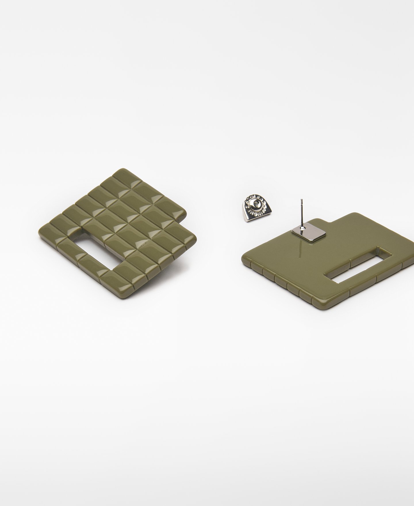 Green resin grid earrings woman image number 2