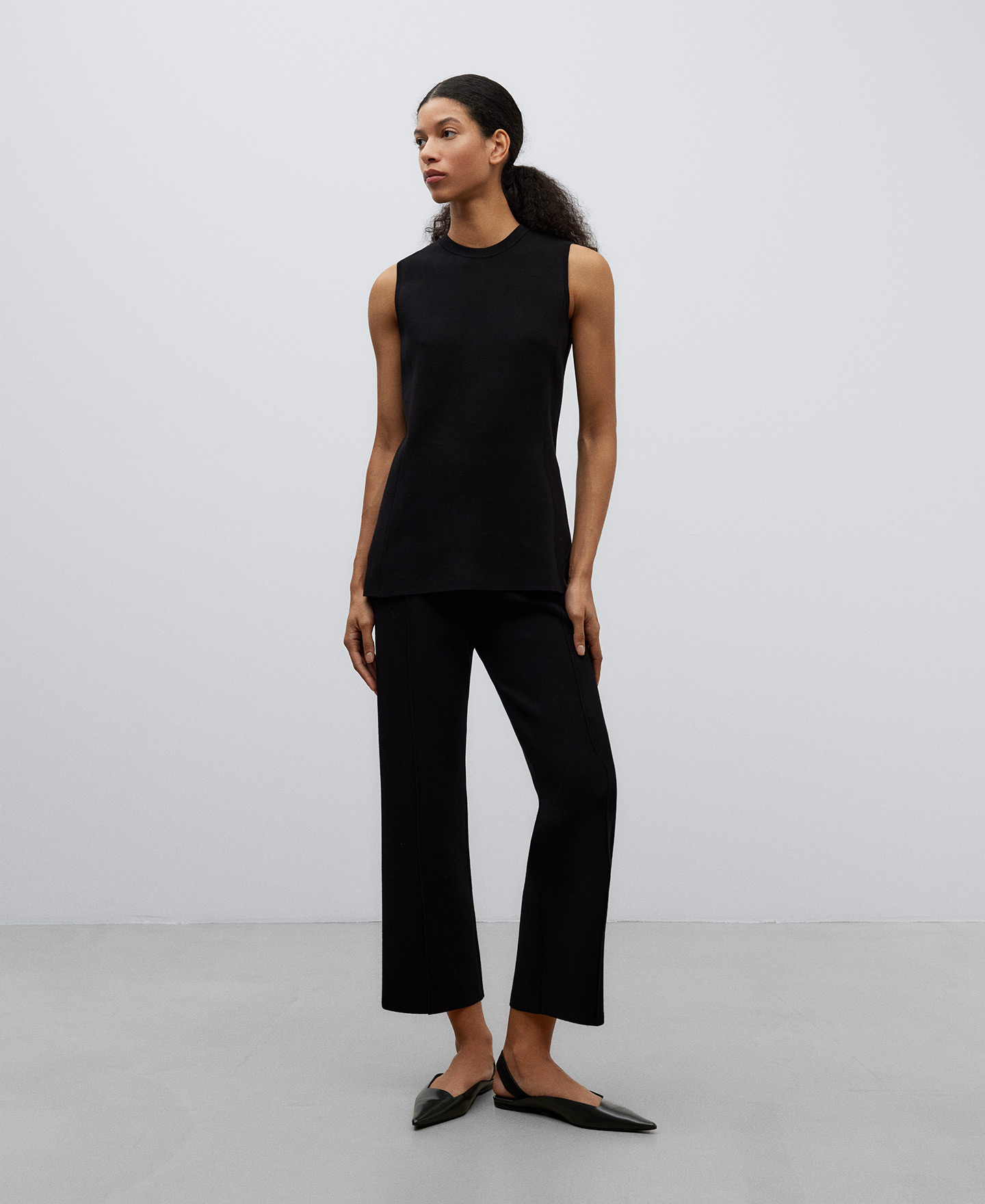 Top en punto doble frontura negro mujer image number 1