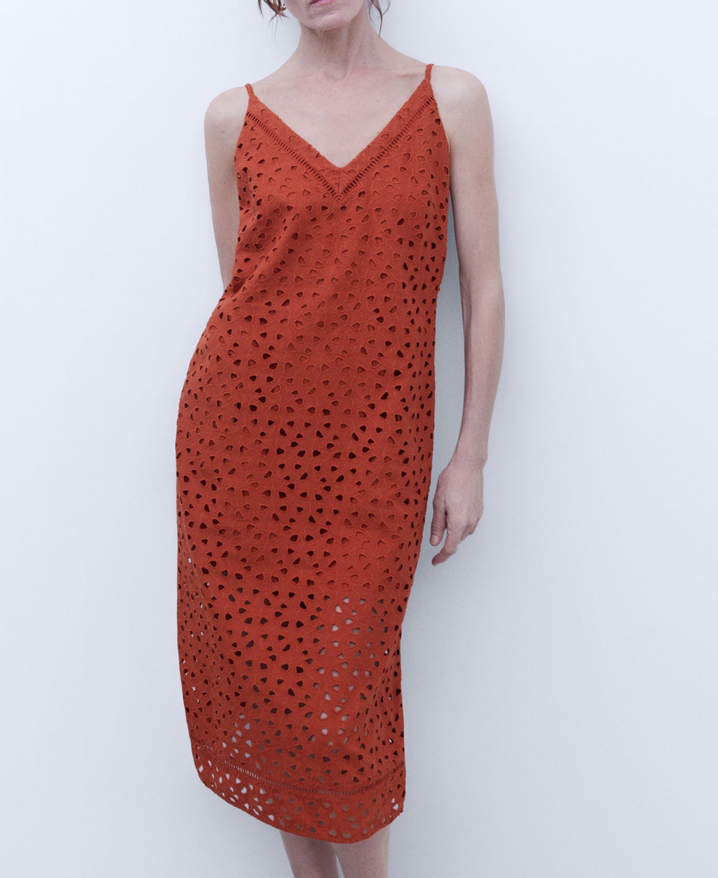 Linen and cotton V-neckline dress image number 0