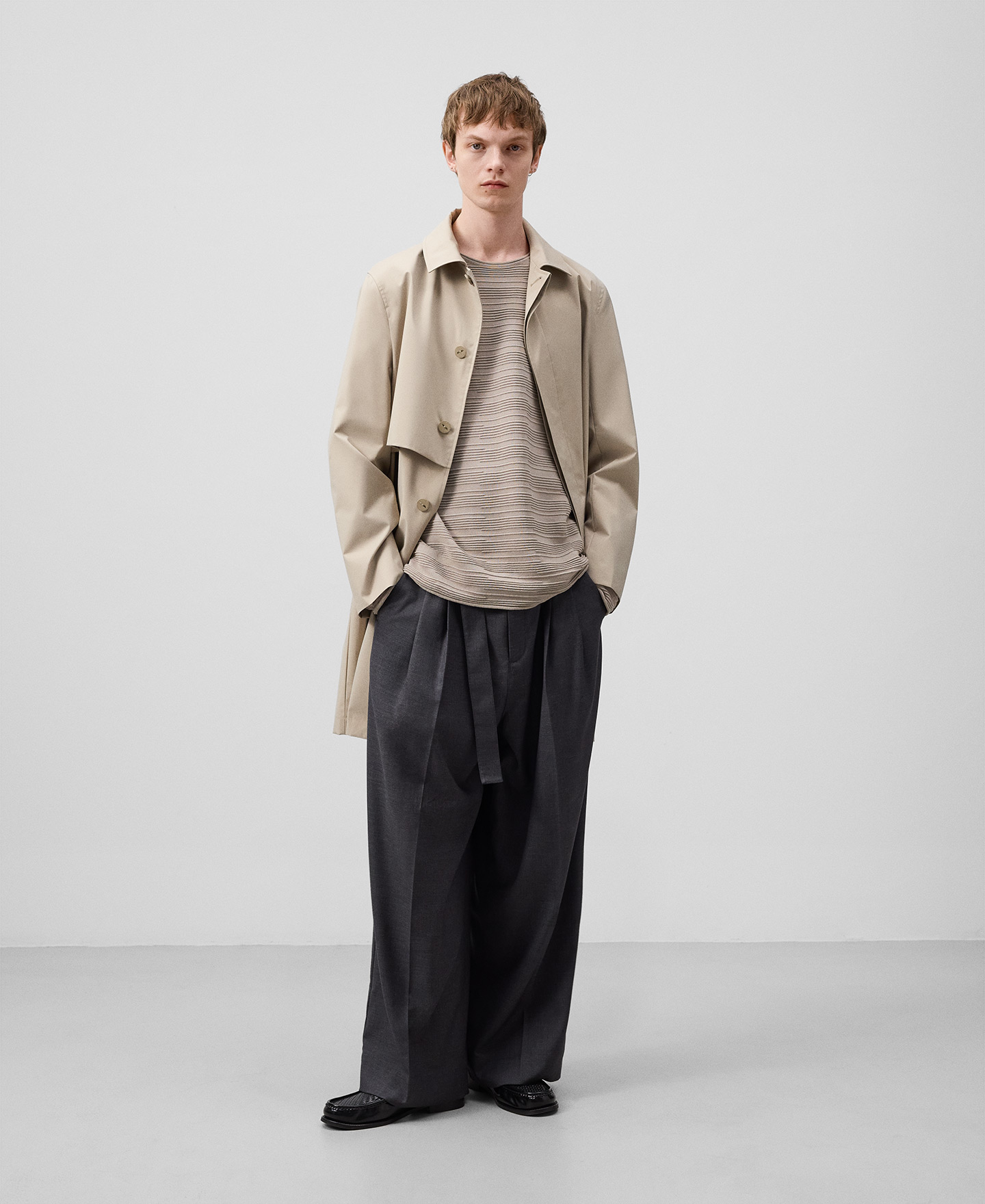 Stripe structure knit sweater man image number 1