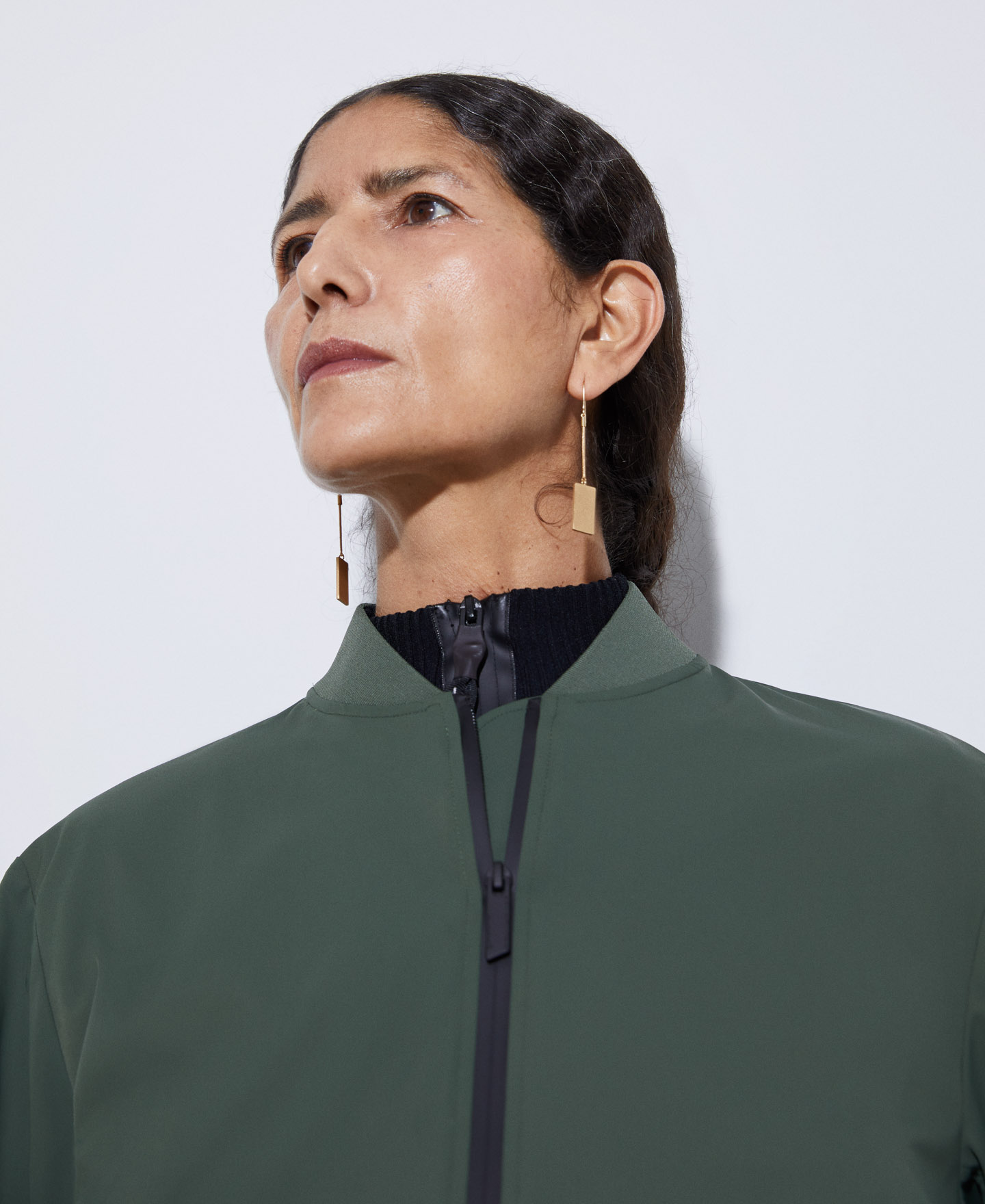 Blusão bomber em nylon reciclado image number 3