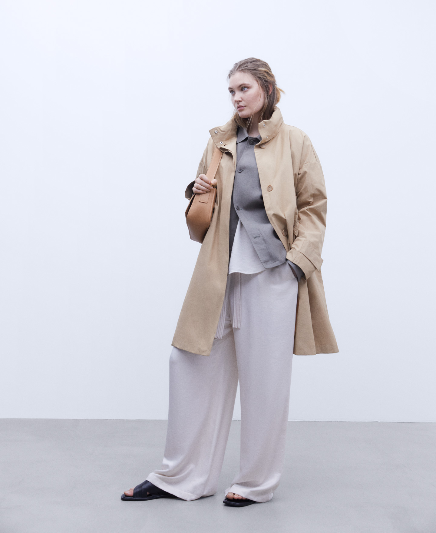 Cotton and nylon turtleneck parka image number 1