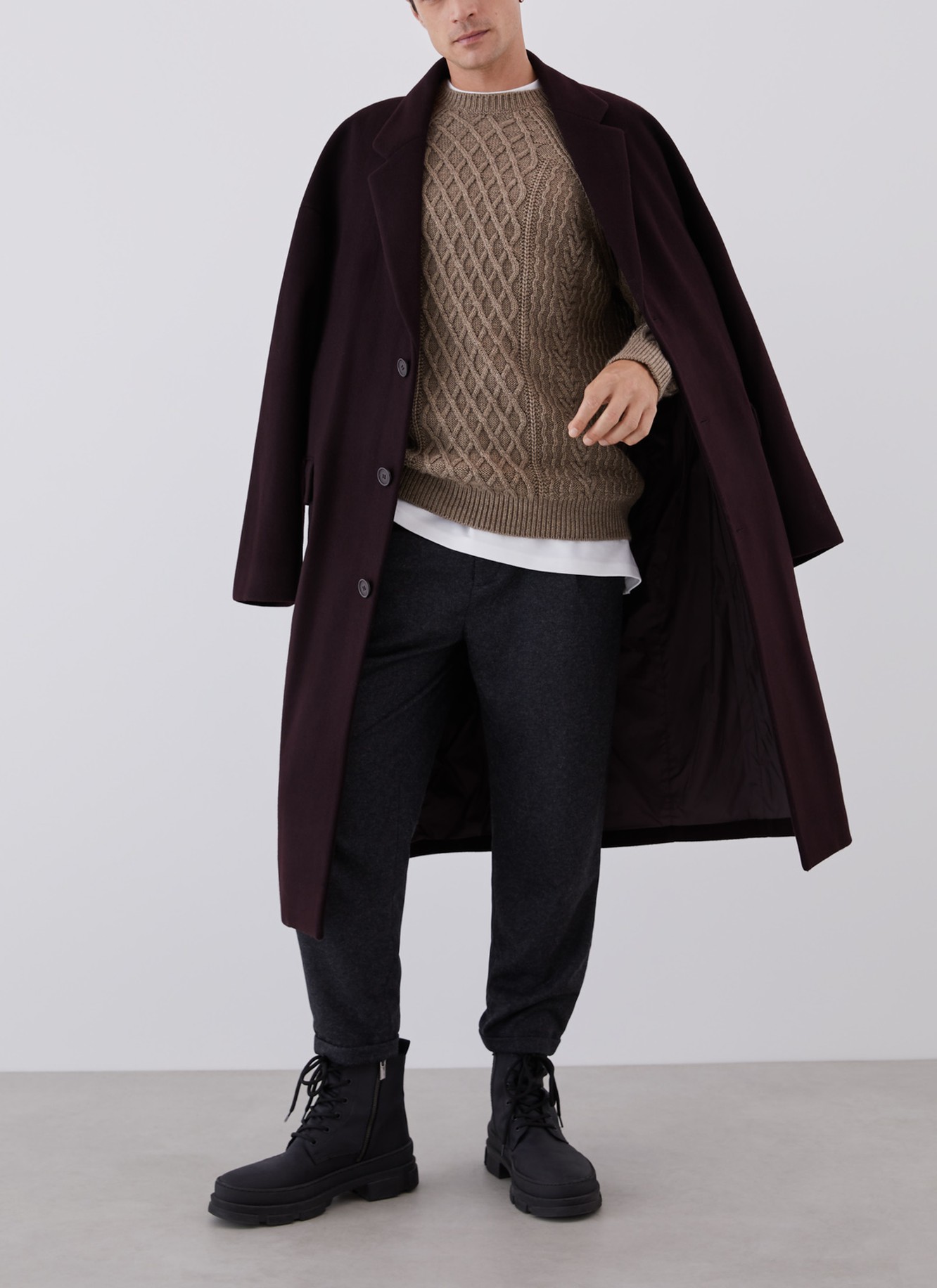 Cable-knit sweater image number 3