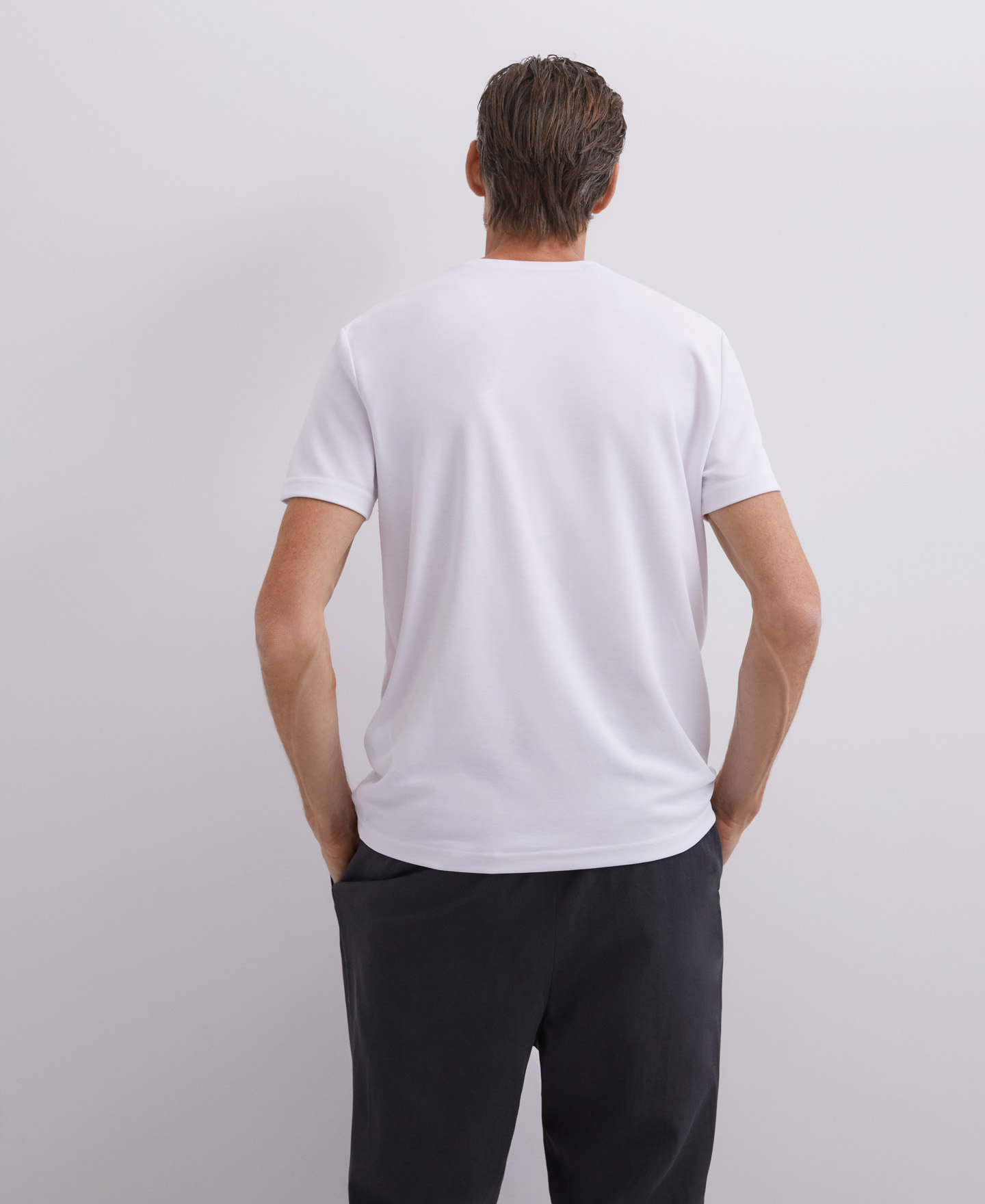 Camiseta blanca cuello caja en modal image number 1