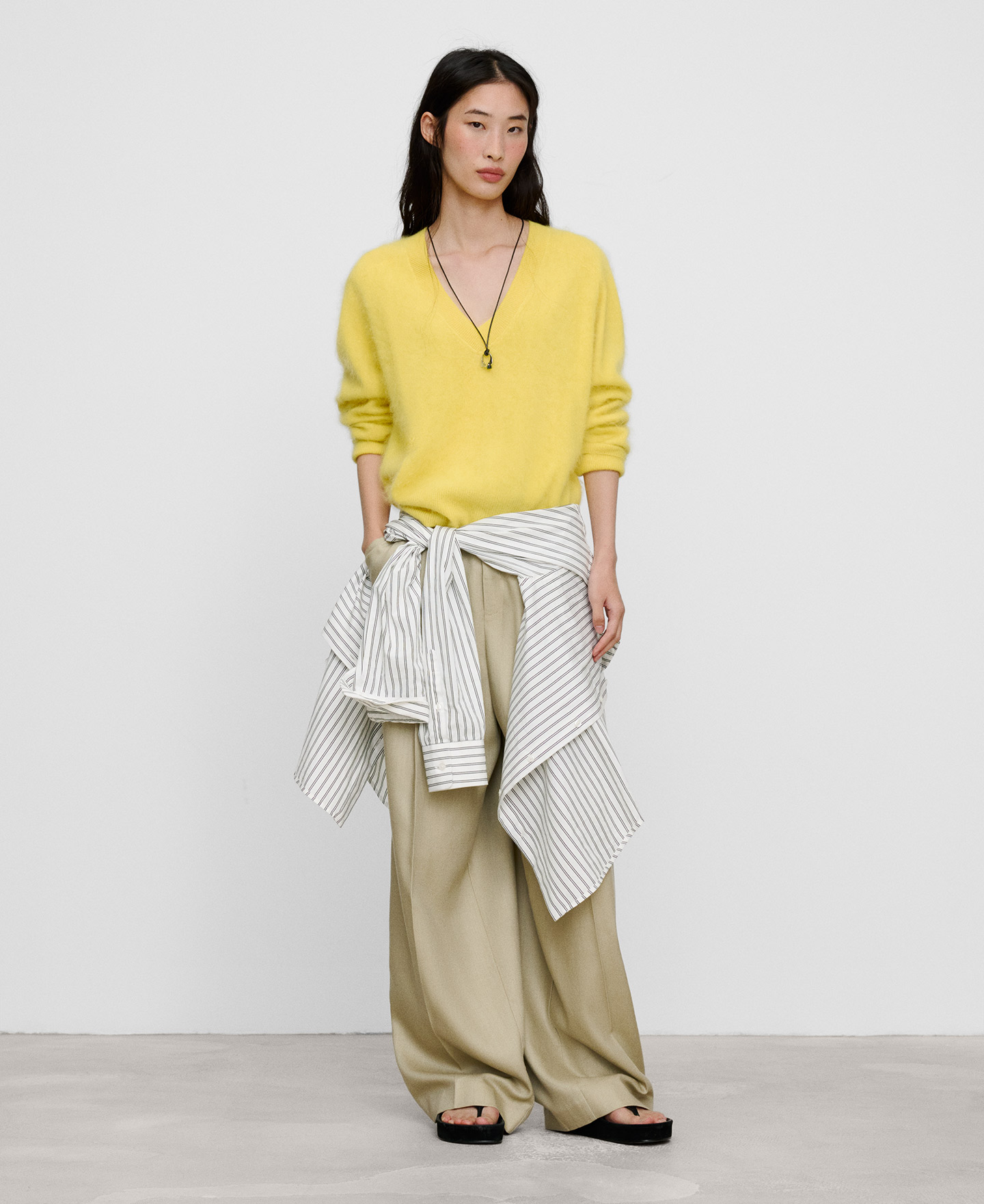 Brushed knit merino wool sweater image number 1